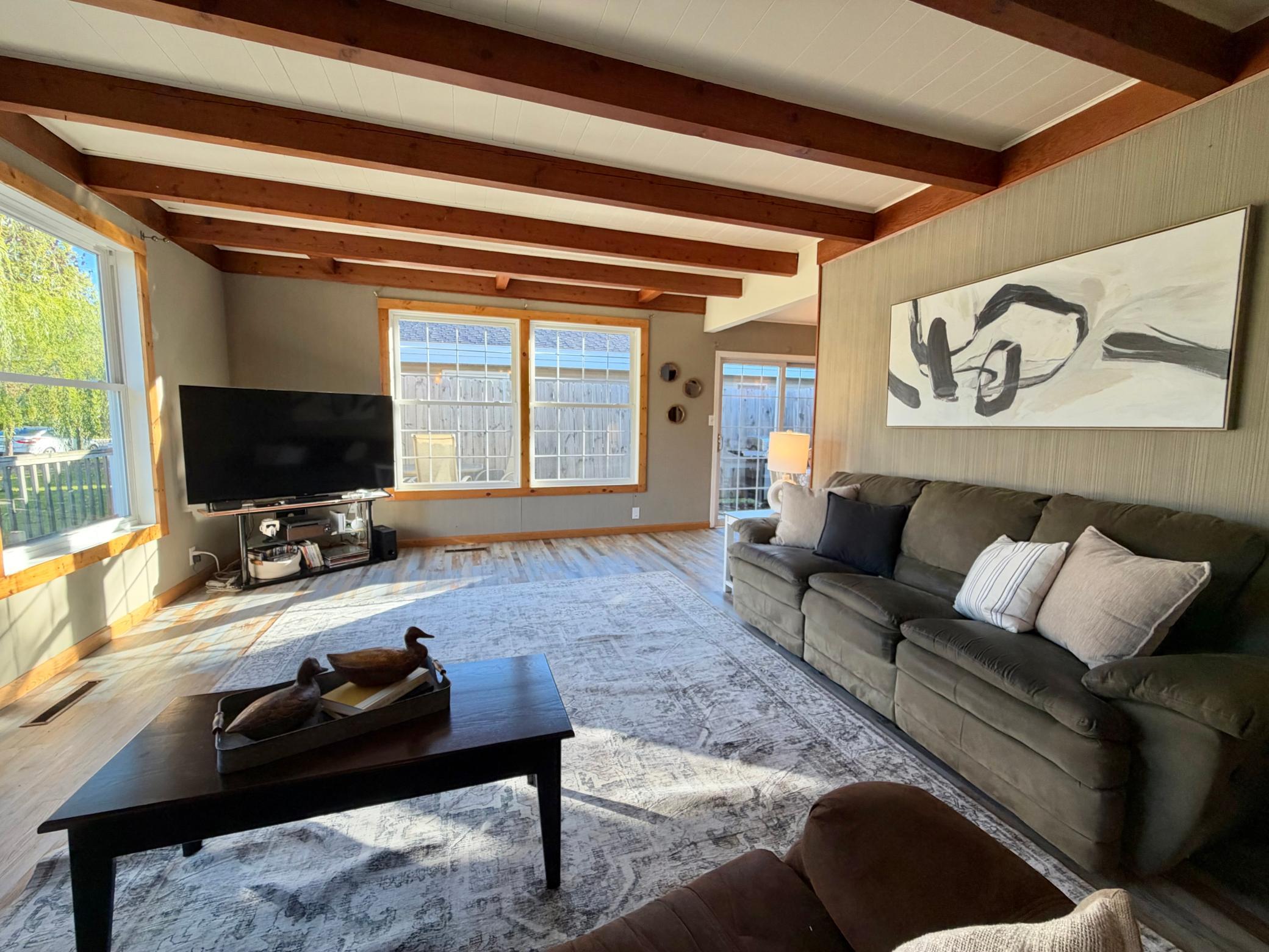 1955 single family home for sale at 525 State Avenue N in Thief River Falls, MN — 3 bed, 1 bath (photo 4 of 48)