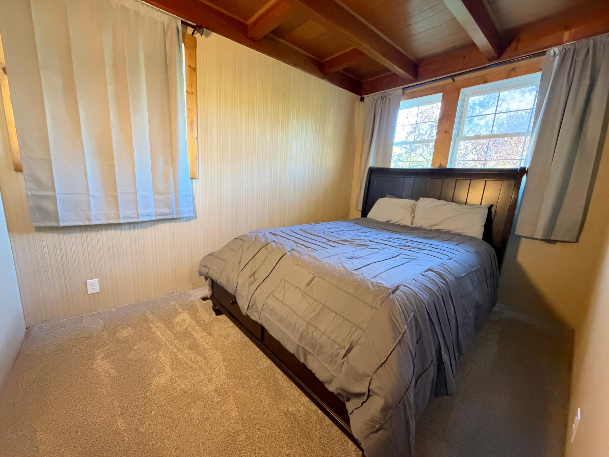 1955 single family home for sale at 525 State Avenue N in Thief River Falls, MN — 3 bed, 1 bath (photo 34 of 48)