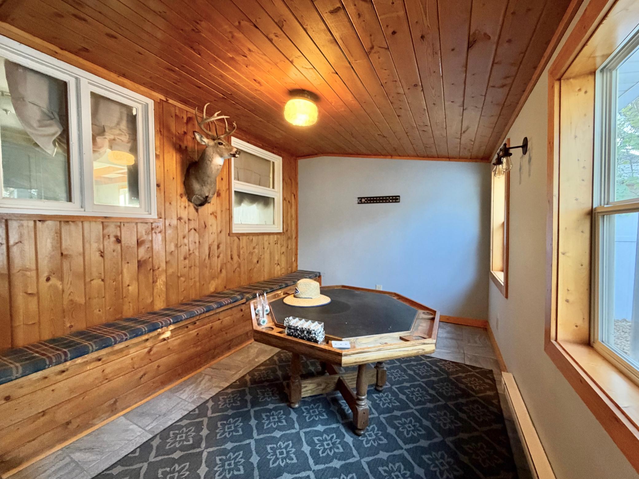 1955 single family home for sale at 525 State Avenue N in Thief River Falls, MN — 3 bed, 1 bath (photo 41 of 48)