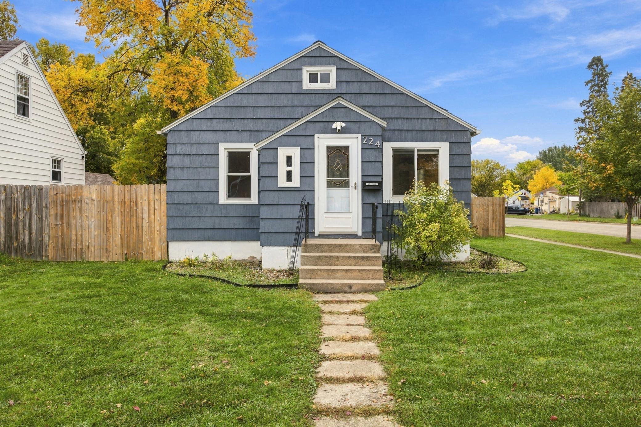 1936 single family home for sale at 224 14th Street S in Moorhead, MN — 2 bed, 1 bath