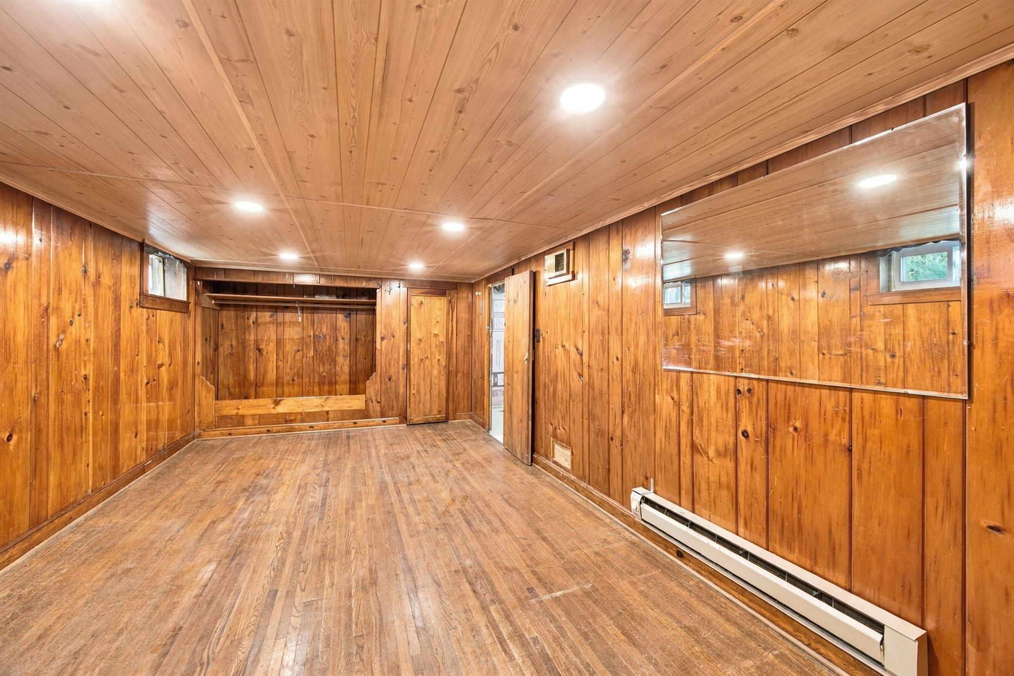 1936 single family home for sale at 224 14th Street S in Moorhead, MN — 2 bed, 1 bath (photo 18 of 34)