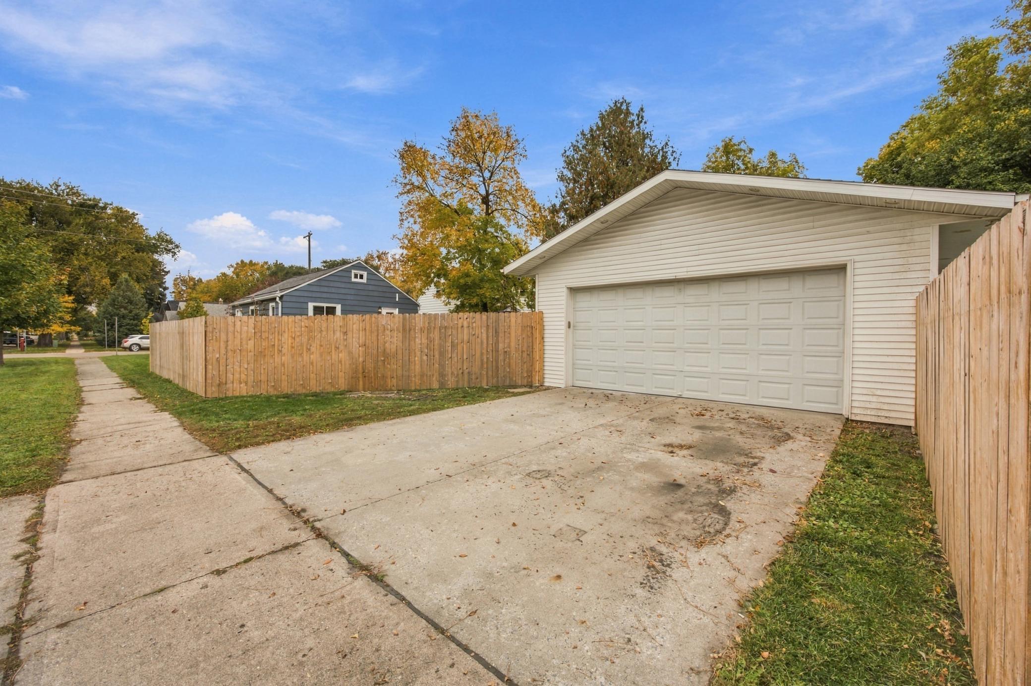 1936 single family home for sale at 224 14th Street S in Moorhead, MN — 2 bed, 1 bath (photo 22 of 34)