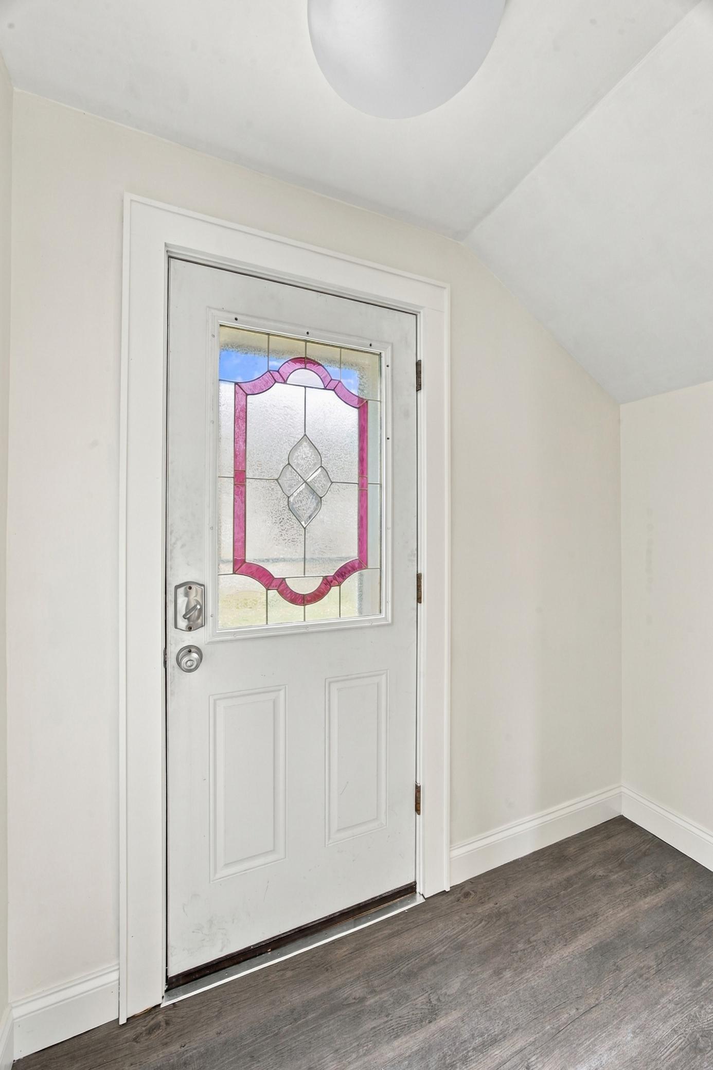1936 single family home for sale at 224 14th Street S in Moorhead, MN — 2 bed, 1 bath (photo 4 of 34)