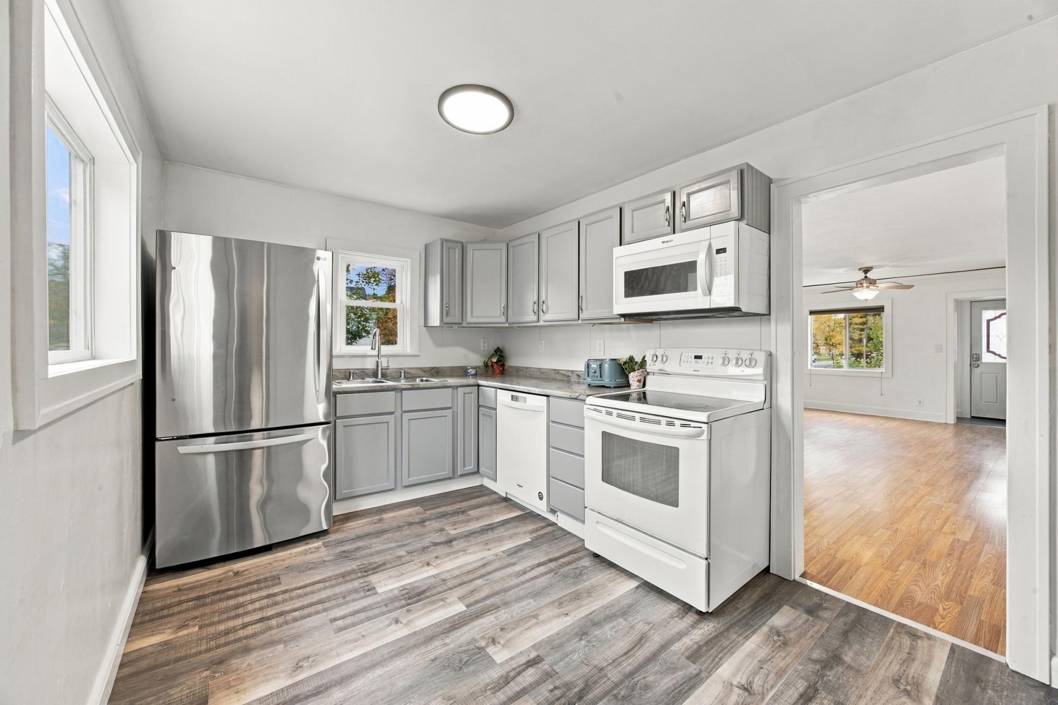 1936 single family home for sale at 224 14th Street S in Moorhead, MN — 2 bed, 1 bath (photo 7 of 34)