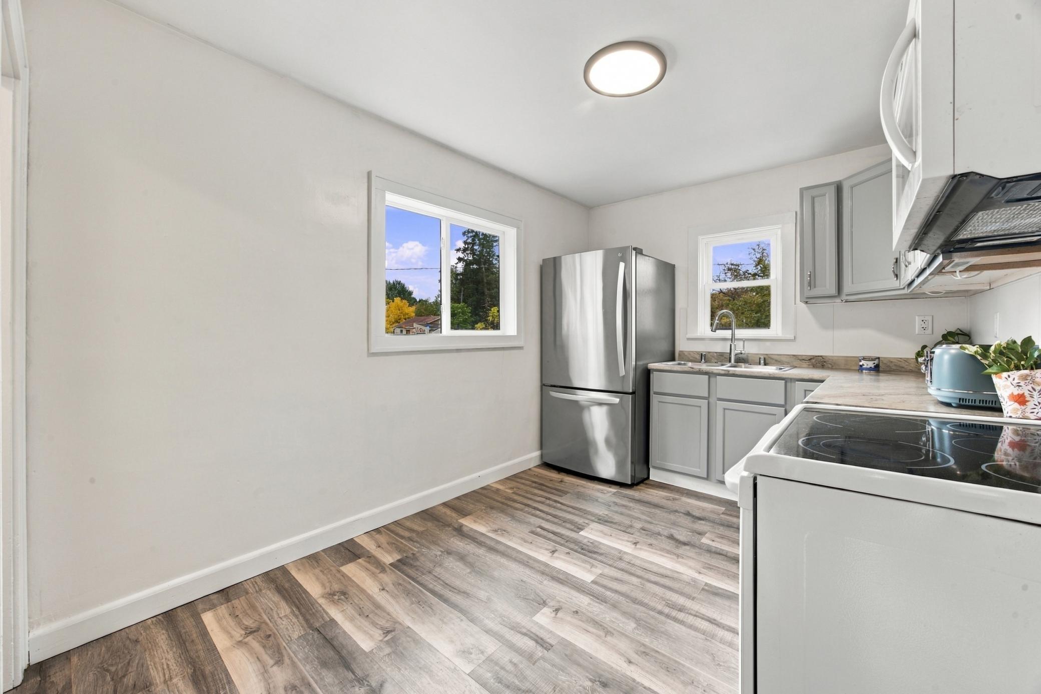 1936 single family home for sale at 224 14th Street S in Moorhead, MN — 2 bed, 1 bath (photo 8 of 34)