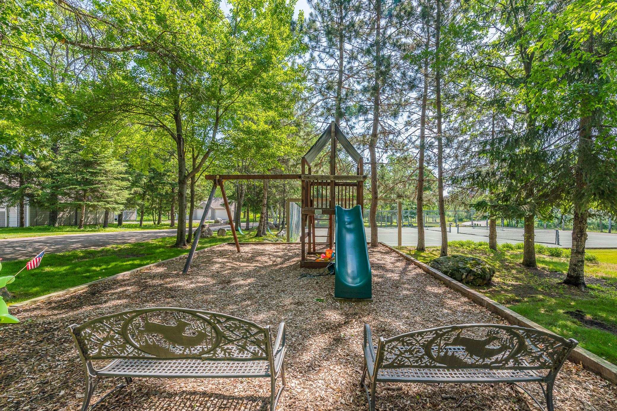 1986 townhouse for sale at 1373 E Pointe Drive in East Gull Lake, MN — 3 bed, 3 bath (photo 39 of 53)
