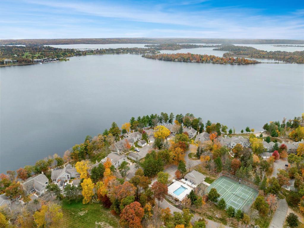 1986 townhouse for sale at 1373 E Pointe Drive in East Gull Lake, MN — 3 bed, 3 bath (photo 6 of 53)