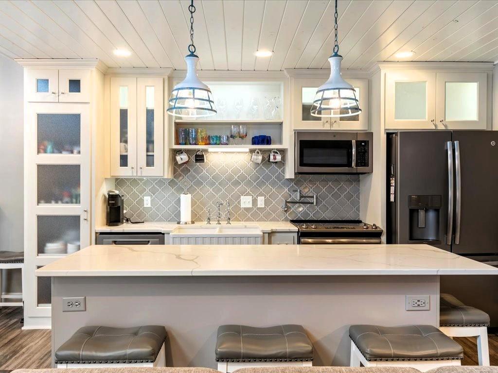 1986 townhouse for sale at 1373 E Pointe Drive in East Gull Lake, MN — 3 bed, 3 bath (photo 8 of 53)