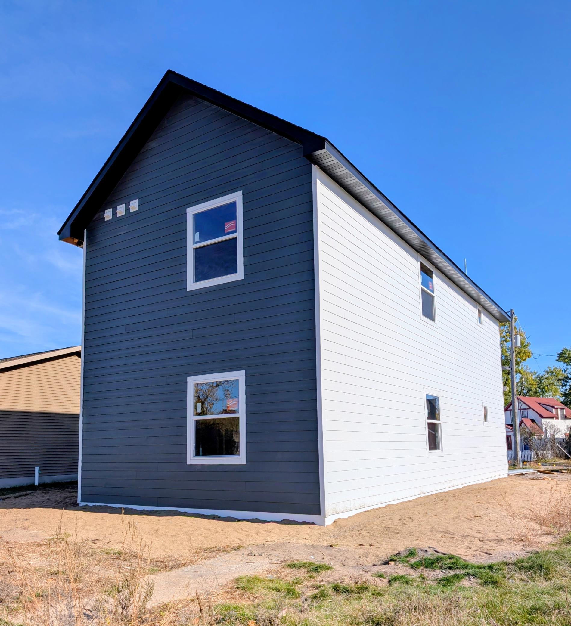 2026 duplex for sale at 1014 Bemidji Avenue N in Bemidji, MN — 4 bed, 4 bath (photo 2 of 4)