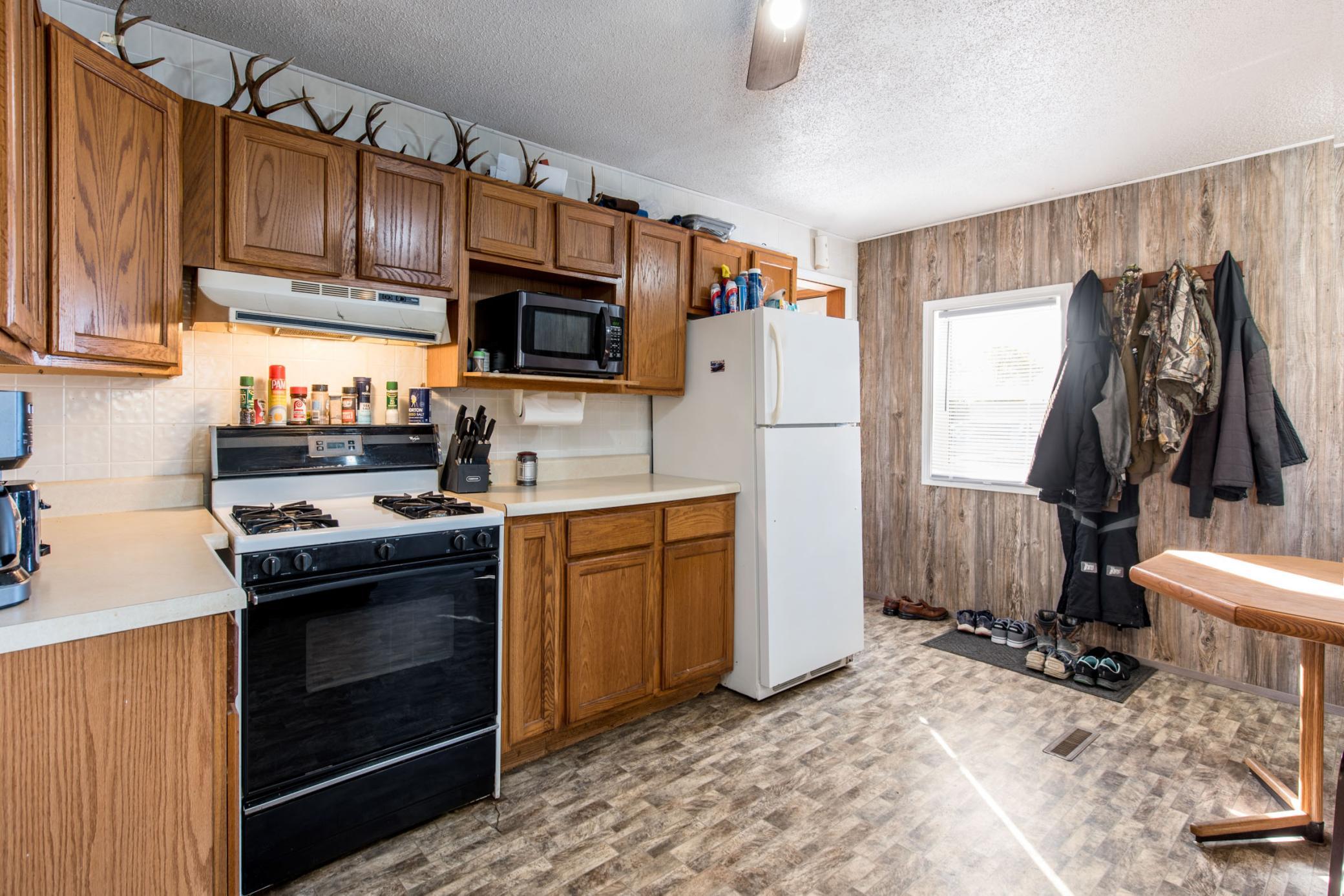 1925 single family home for sale at 150 Union Avenue W in Nelson, MN — 1 bed, 1 bath (photo 5 of 15)