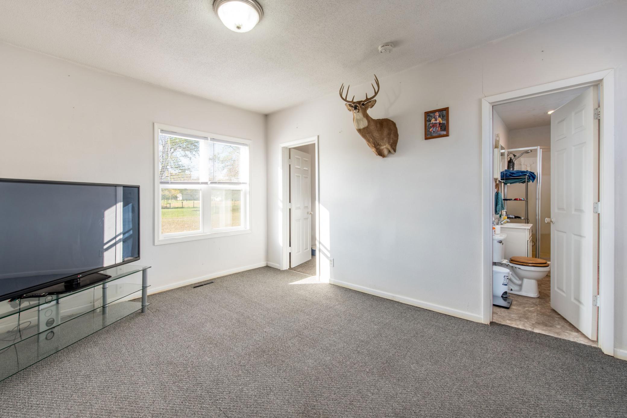 1925 single family home for sale at 150 Union Avenue W in Nelson, MN — 1 bed, 1 bath (photo 8 of 15)