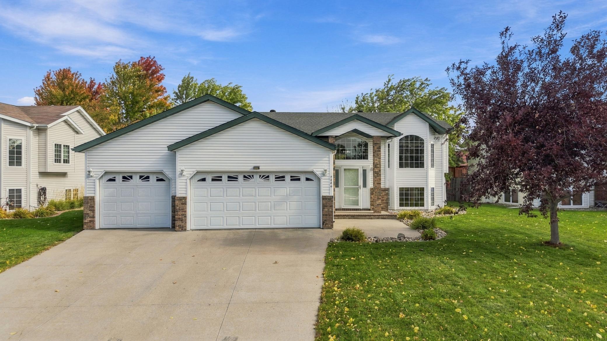 4286 Woodhaven Street S, Fargo, ND