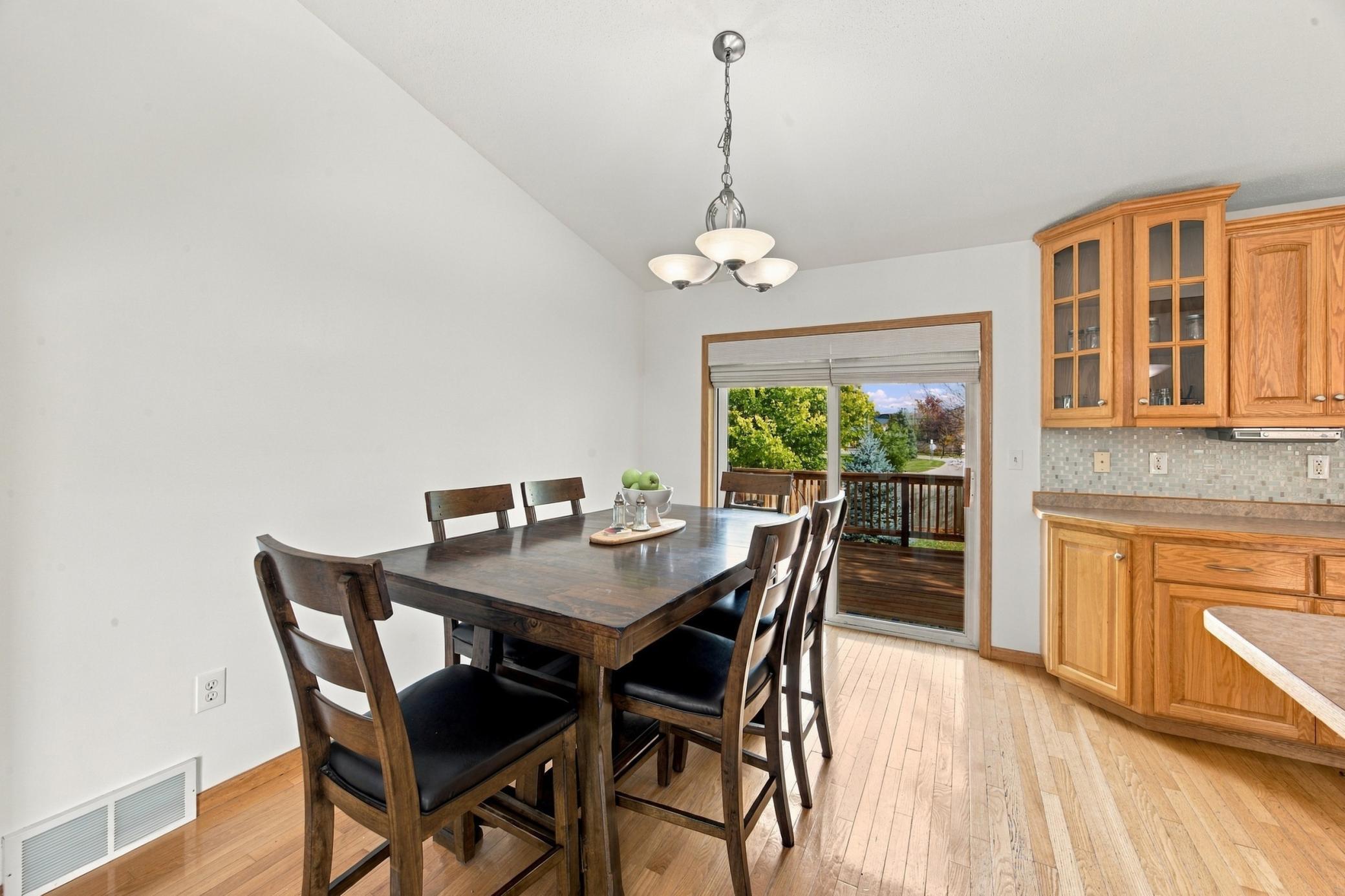 2001 single family home for sale at 4286 Woodhaven Street S in Fargo, ND — 4 bed, 2 bath (photo 11 of 41)