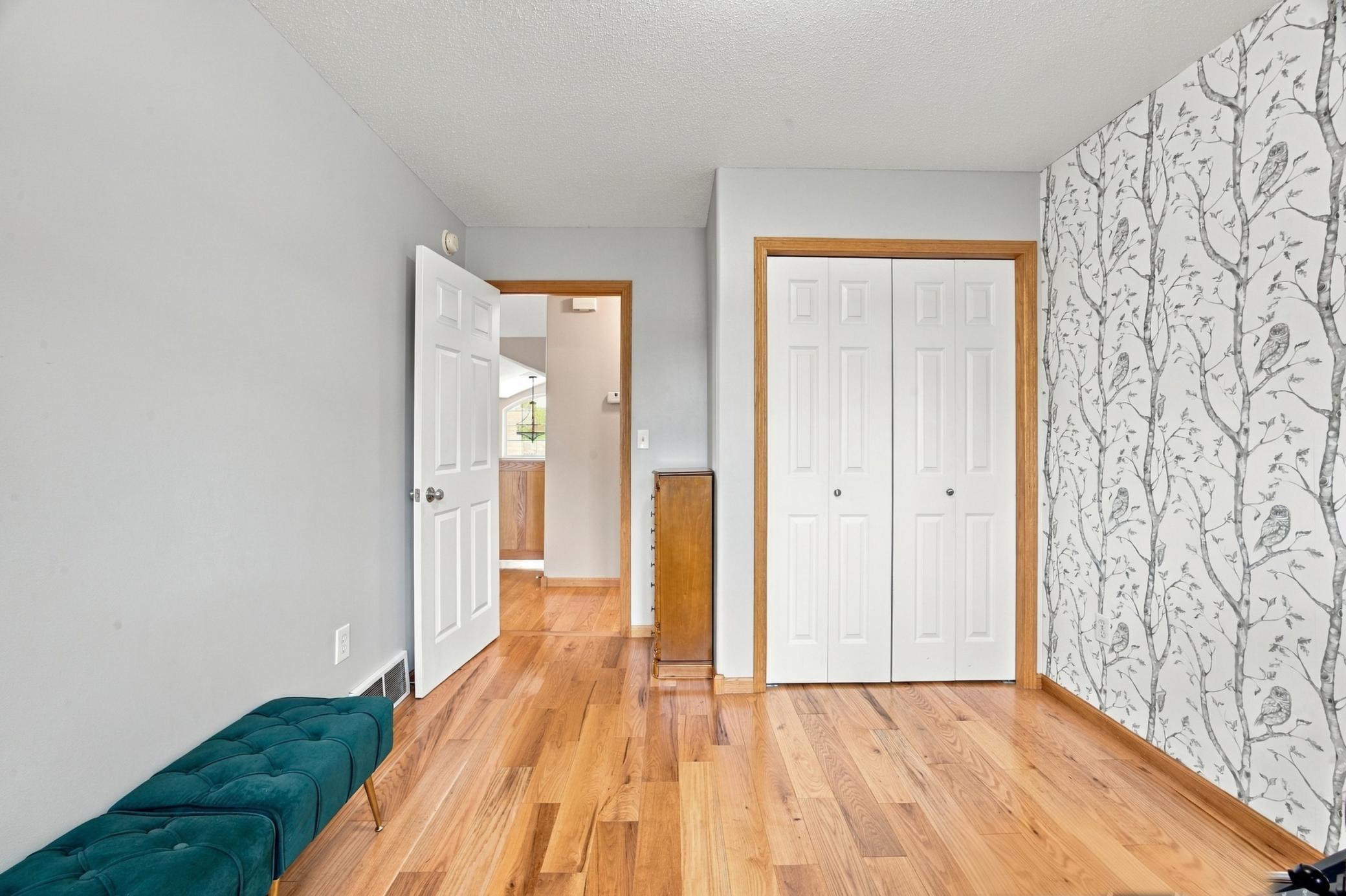 2001 single family home for sale at 4286 Woodhaven Street S in Fargo, ND — 4 bed, 2 bath (photo 18 of 41)