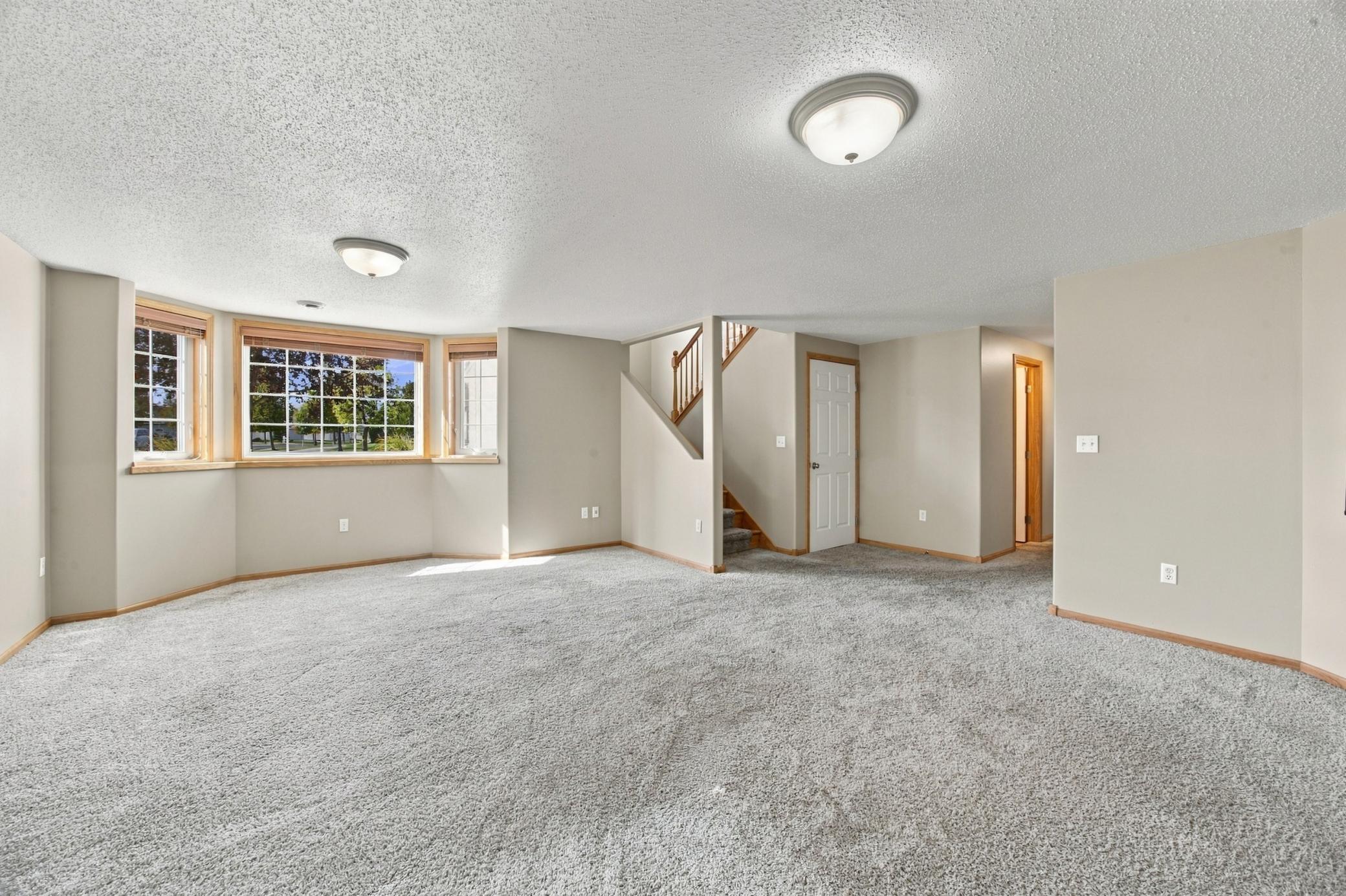 2001 single family home for sale at 4286 Woodhaven Street S in Fargo, ND — 4 bed, 2 bath (photo 20 of 41)