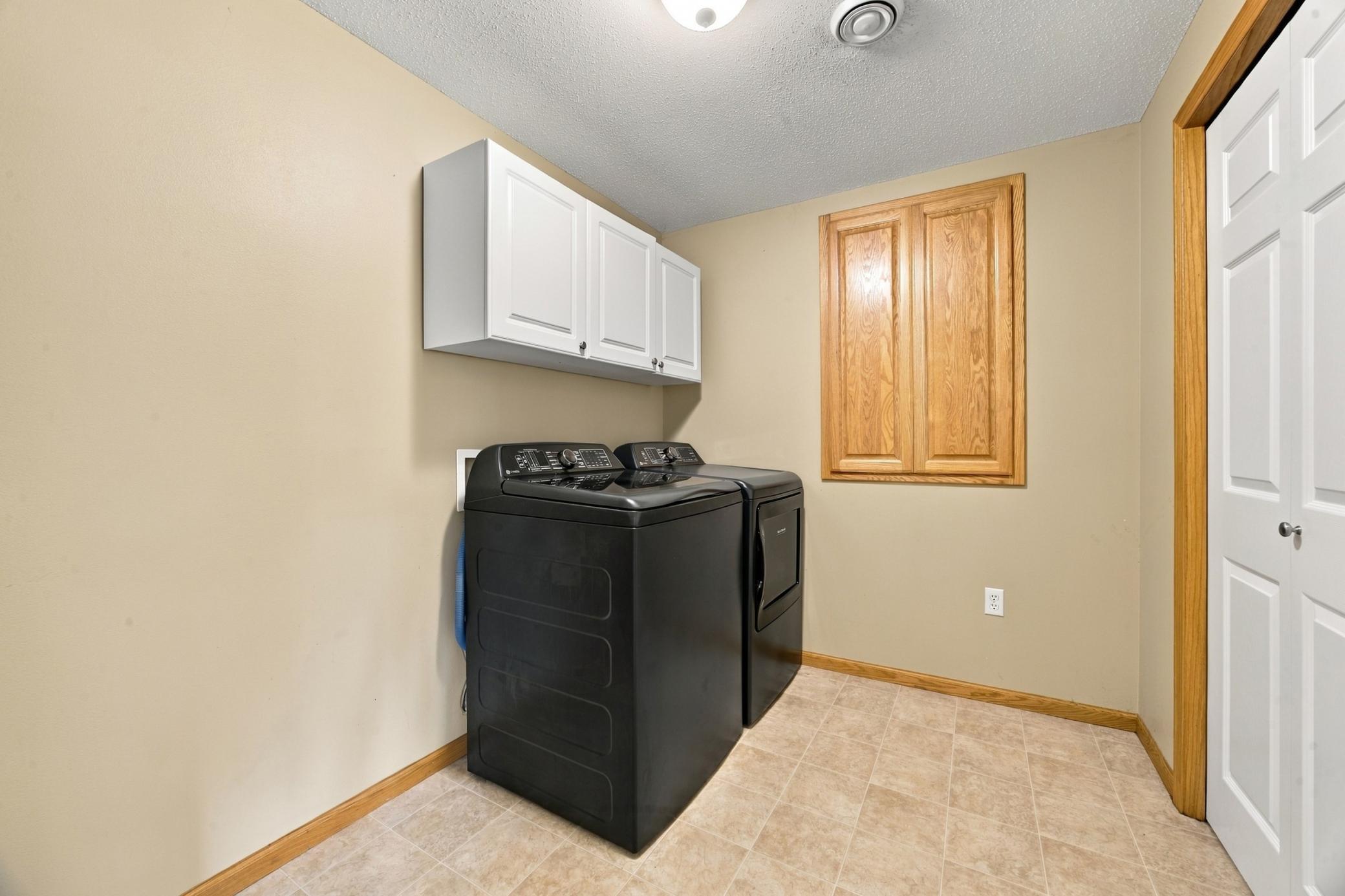 2001 single family home for sale at 4286 Woodhaven Street S in Fargo, ND — 4 bed, 2 bath (photo 26 of 41)