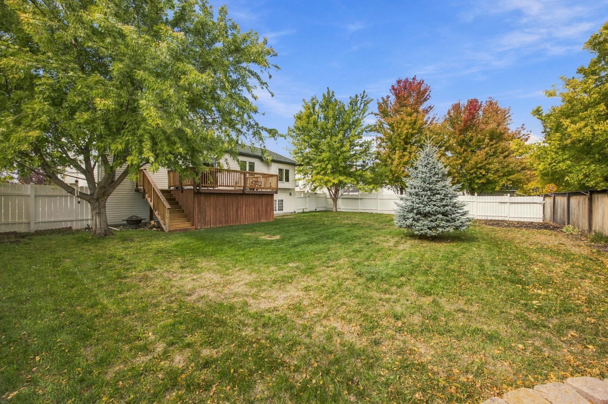 2001 single family home for sale at 4286 Woodhaven Street S in Fargo, ND — 4 bed, 2 bath (photo 30 of 41)