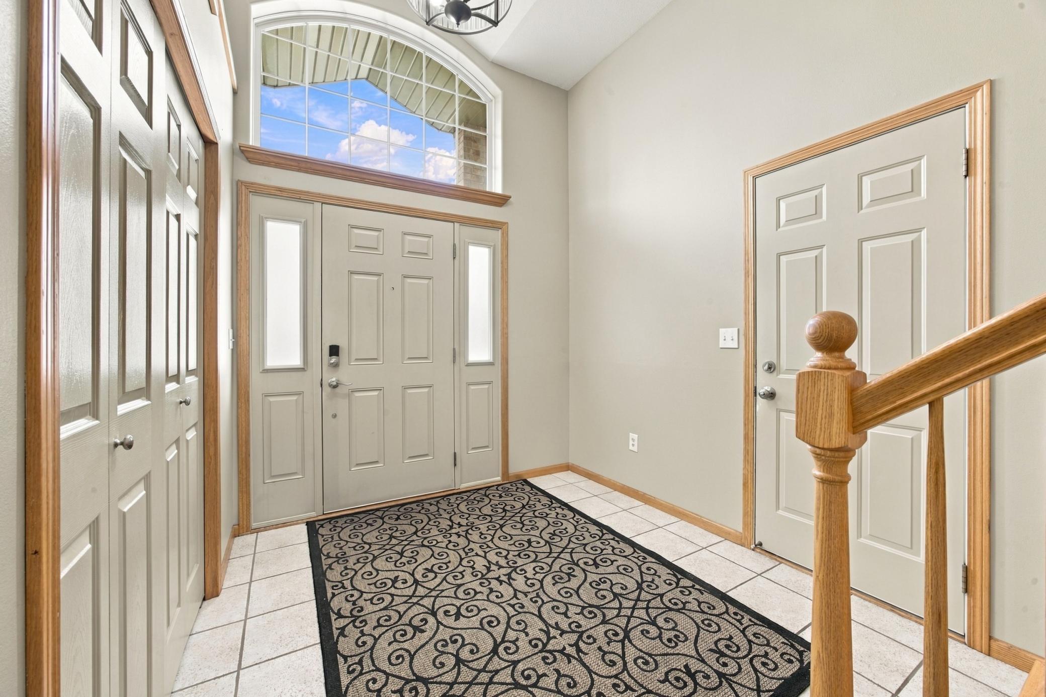 2001 single family home for sale at 4286 Woodhaven Street S in Fargo, ND — 4 bed, 2 bath (photo 5 of 41)