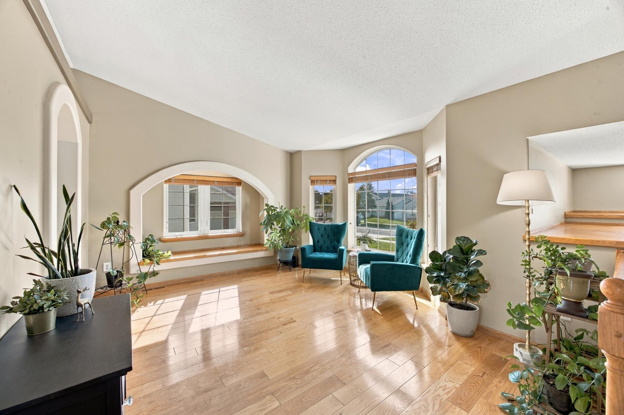 2001 single family home for sale at 4286 Woodhaven Street S in Fargo, ND — 4 bed, 2 bath (photo 6 of 41)