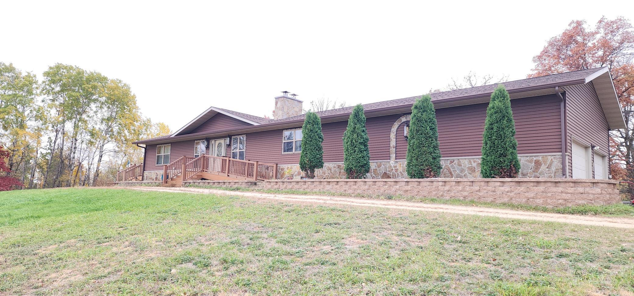 1981 single family home for sale at 14837 161st Avenue in Wadena, MN — 6 bed, 3 bath (photo 2 of 43)