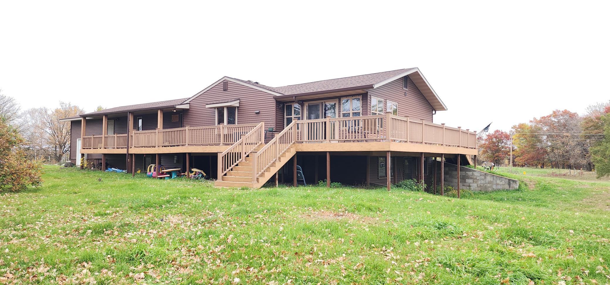1981 single family home for sale at 14837 161st Avenue in Wadena, MN — 6 bed, 3 bath (photo 3 of 43)