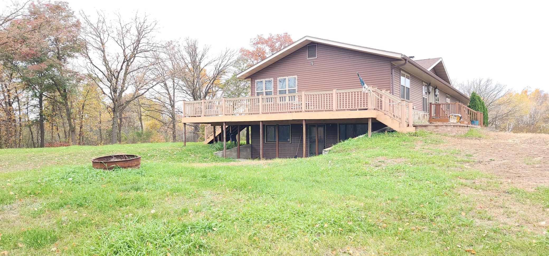 1981 single family home for sale at 14837 161st Avenue in Wadena, MN — 6 bed, 3 bath (photo 4 of 43)
