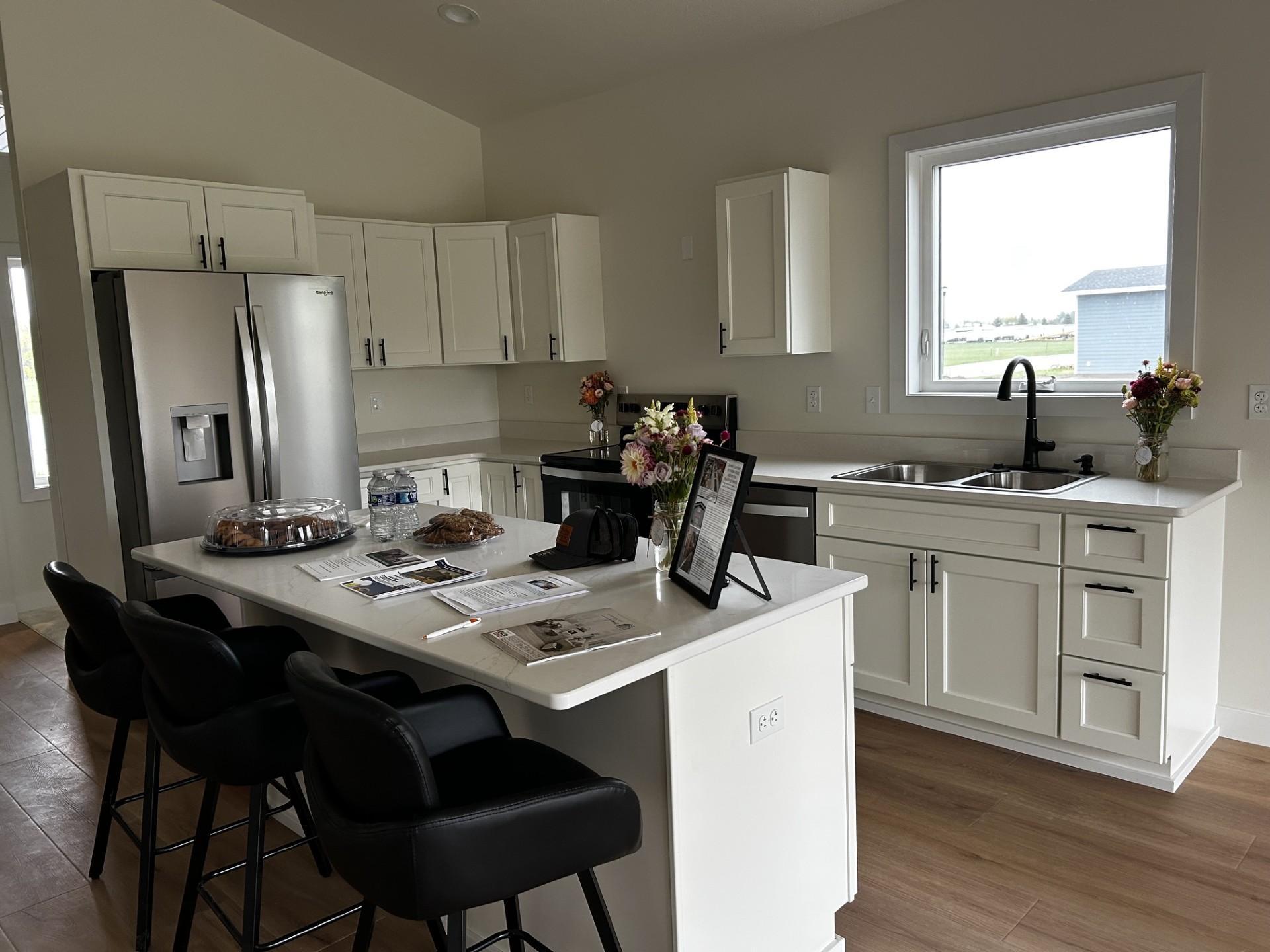 2026 single family home for sale at 801 1st Avenue NW in Hillsboro, ND — 3 bed, 2 bath (photo 2 of 10)