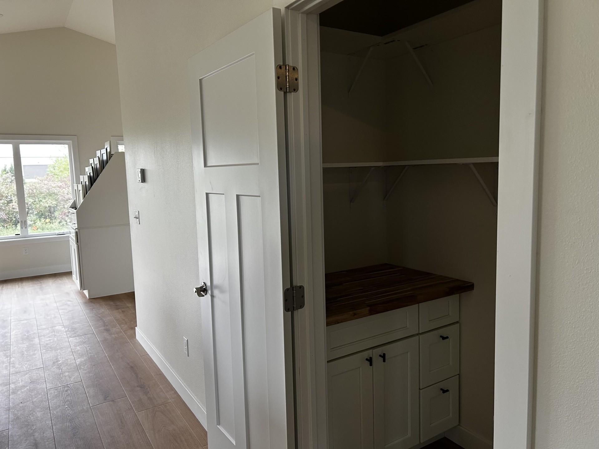 2026 single family home for sale at 801 1st Avenue NW in Hillsboro, ND — 3 bed, 2 bath (photo 9 of 10)