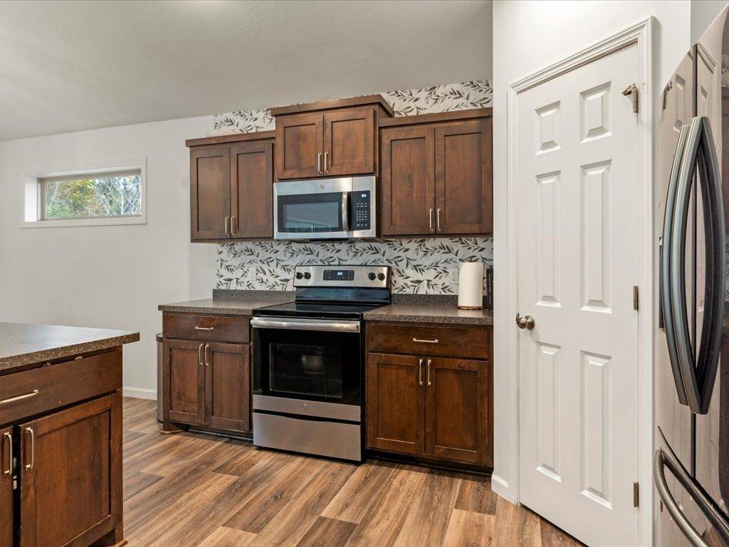 2018 single family home for sale at 8609 Sugarberry Creek in Brainerd, MN — 4 bed, 3 bath (photo 3 of 30)
