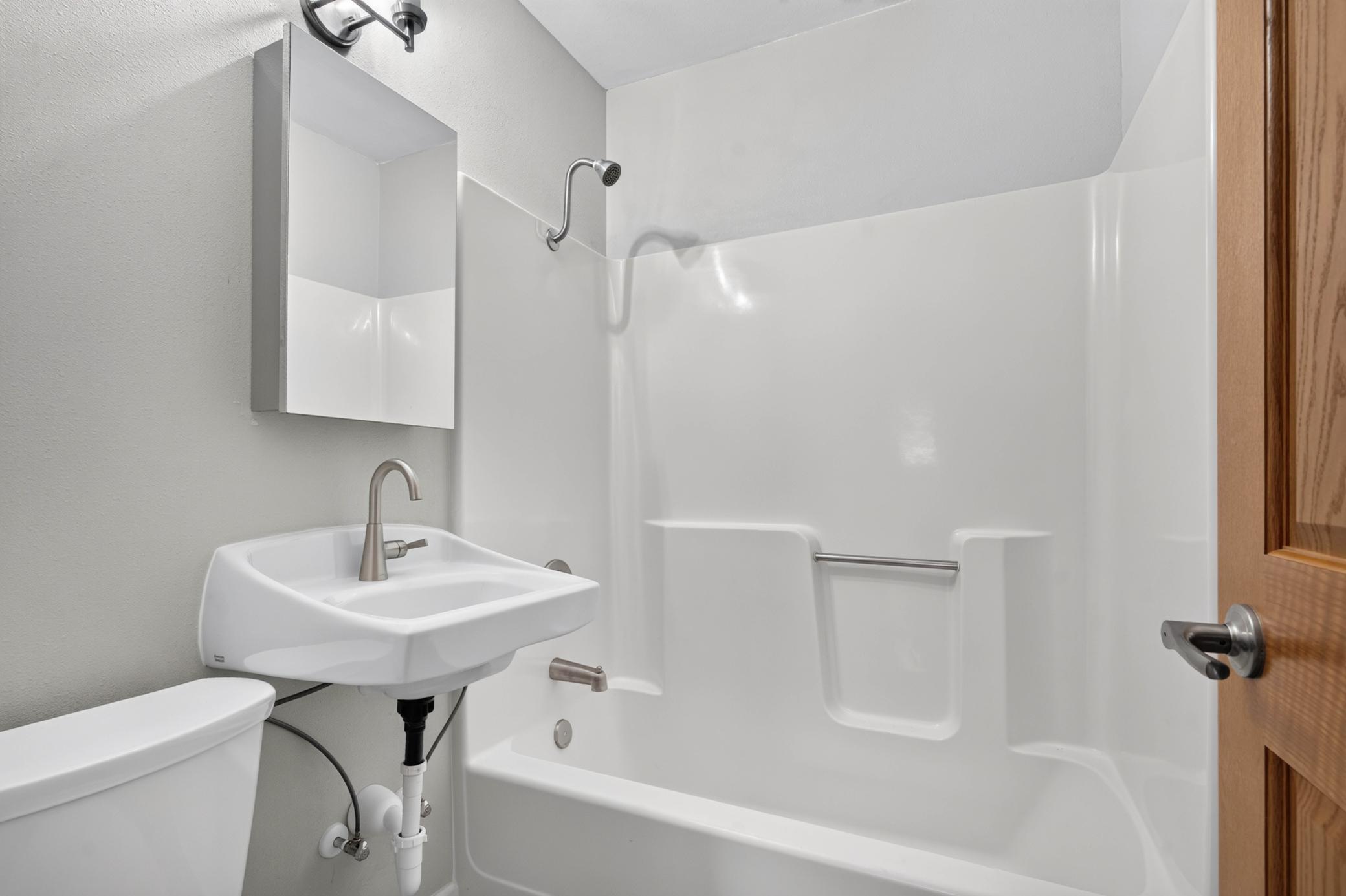 1940 single family home for sale at 1342 16th Street S in Fargo, ND — 3 bed, 2 bath (photo 17 of 48)