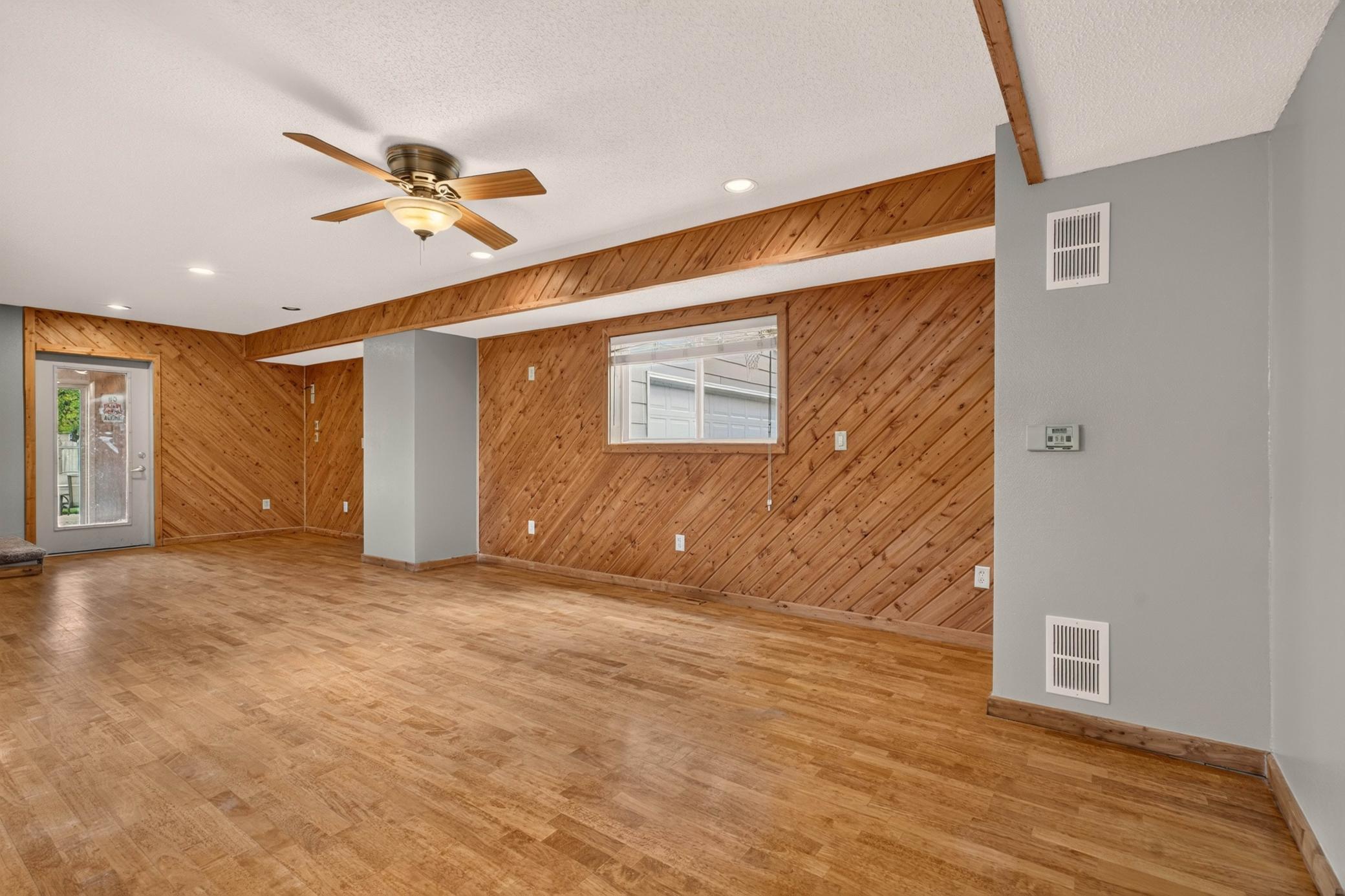 1940 single family home for sale at 1342 16th Street S in Fargo, ND — 3 bed, 2 bath (photo 20 of 48)