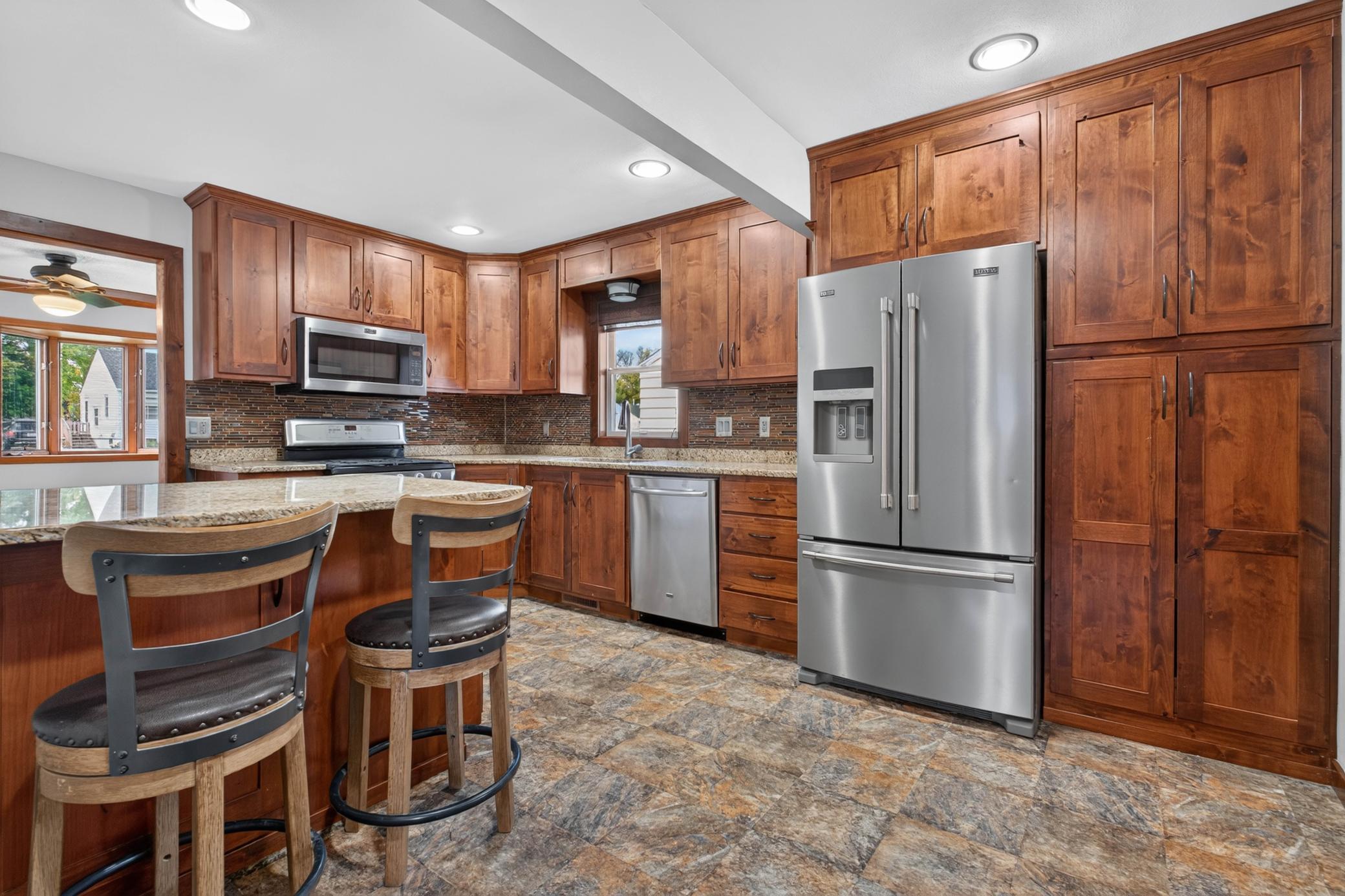 1940 single family home for sale at 1342 16th Street S in Fargo, ND — 3 bed, 2 bath (photo 3 of 48)
