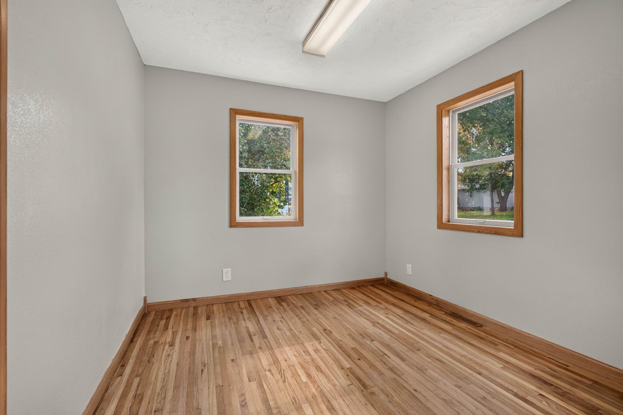 1940 single family home for sale at 1342 16th Street S in Fargo, ND — 3 bed, 2 bath (photo 25 of 48)
