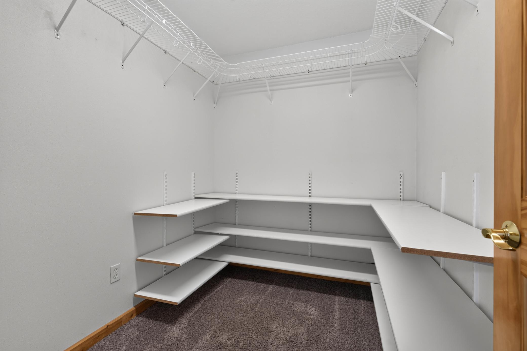1940 single family home for sale at 1342 16th Street S in Fargo, ND — 3 bed, 2 bath (photo 31 of 48)