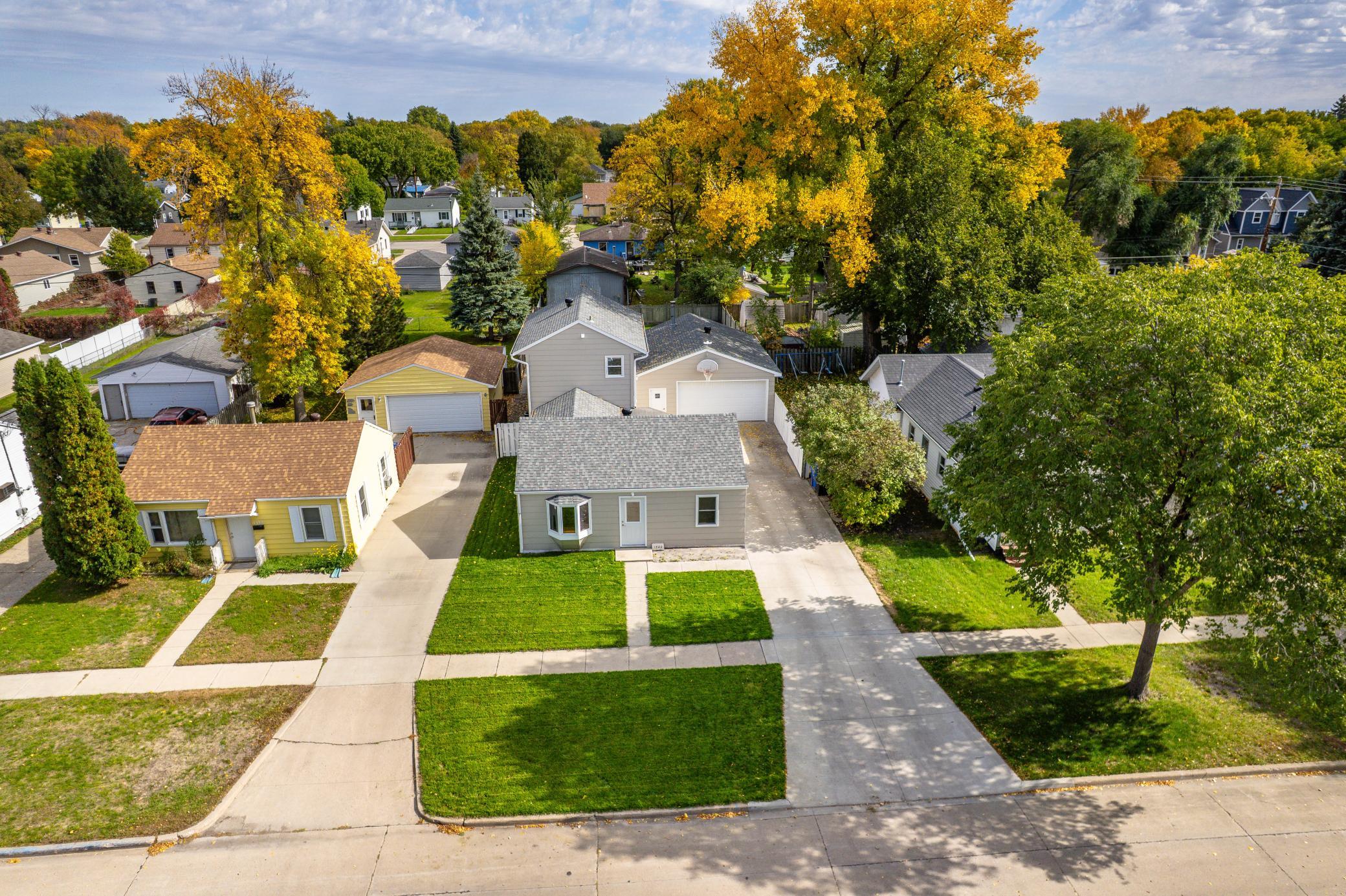 1940 single family home for sale at 1342 16th Street S in Fargo, ND — 3 bed, 2 bath (photo 6 of 48)