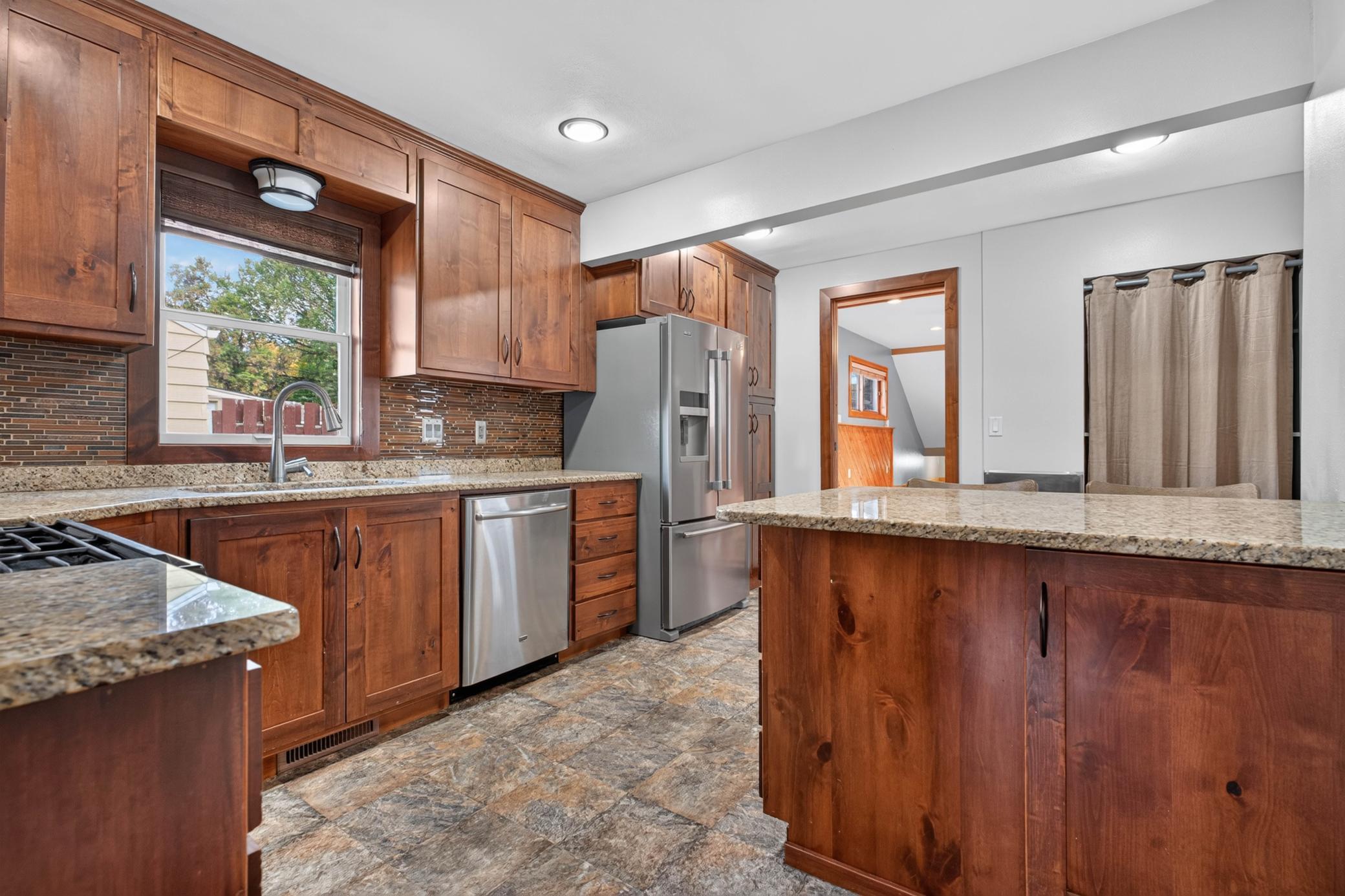 1940 single family home for sale at 1342 16th Street S in Fargo, ND — 3 bed, 2 bath (photo 7 of 48)
