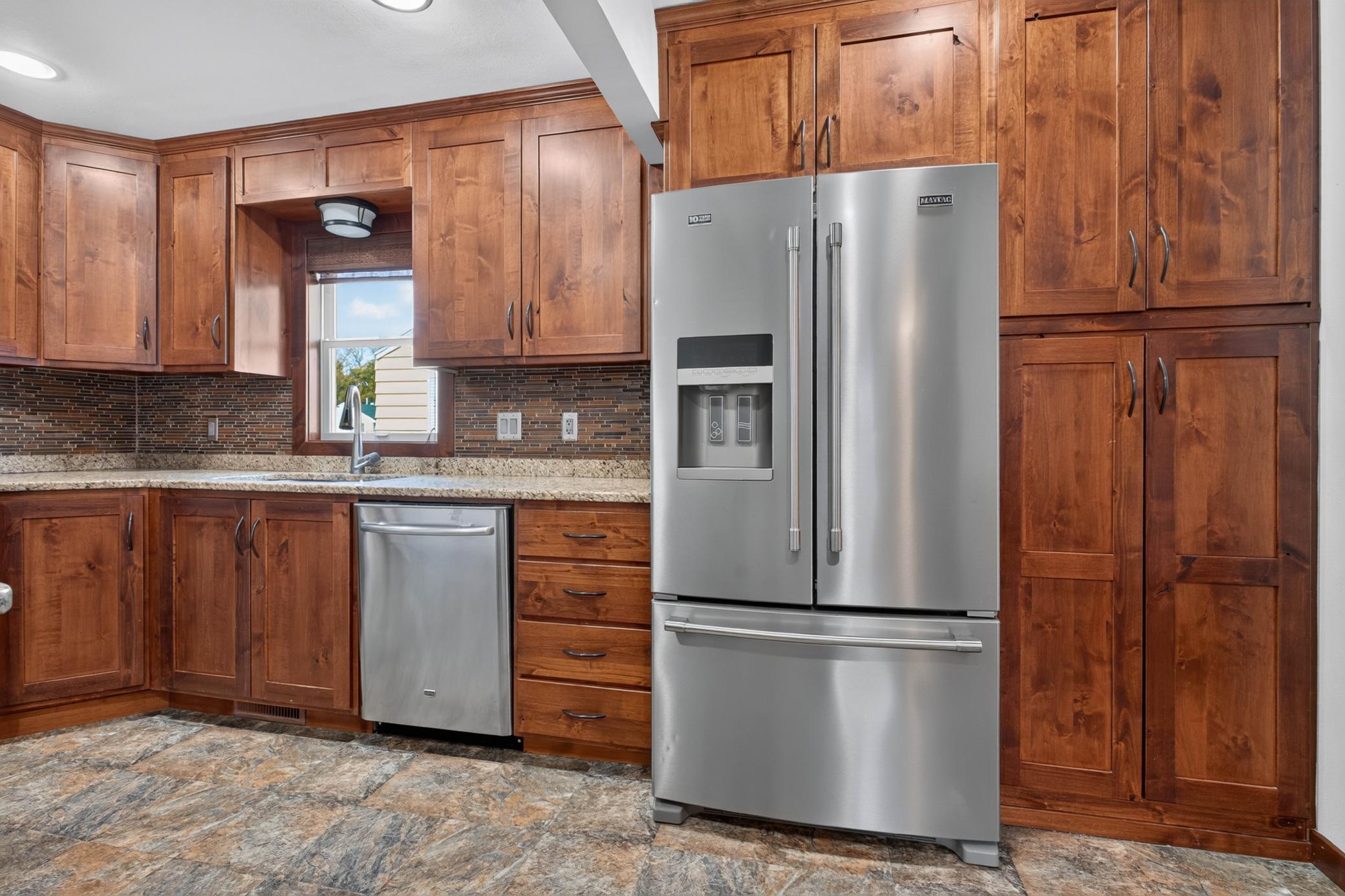 1940 single family home for sale at 1342 16th Street S in Fargo, ND — 3 bed, 2 bath (photo 8 of 48)