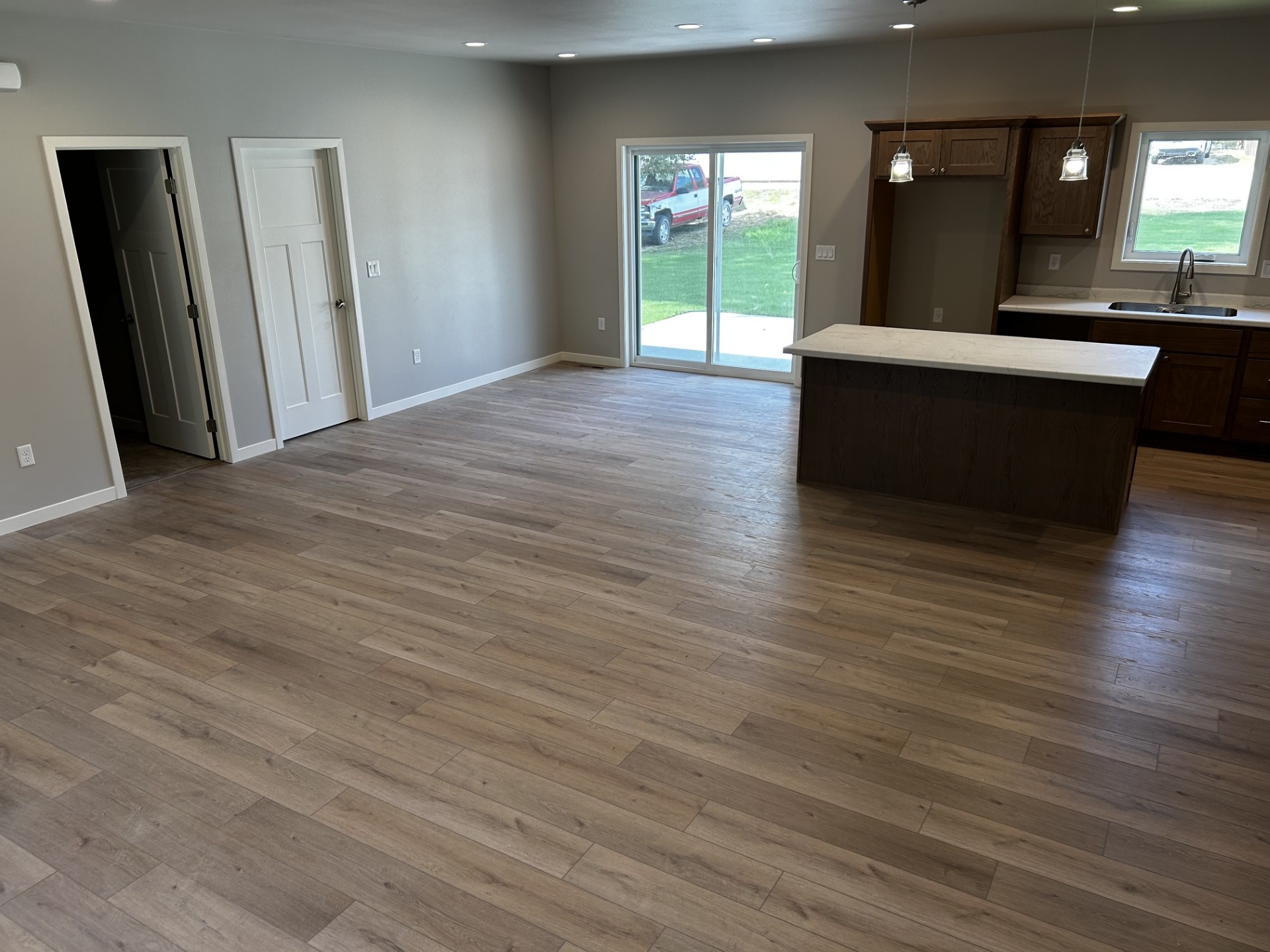 2026 single family home for sale at 902 Forest Street in Lisbon, ND — 3 bed, 2 bath (photo 4 of 10)