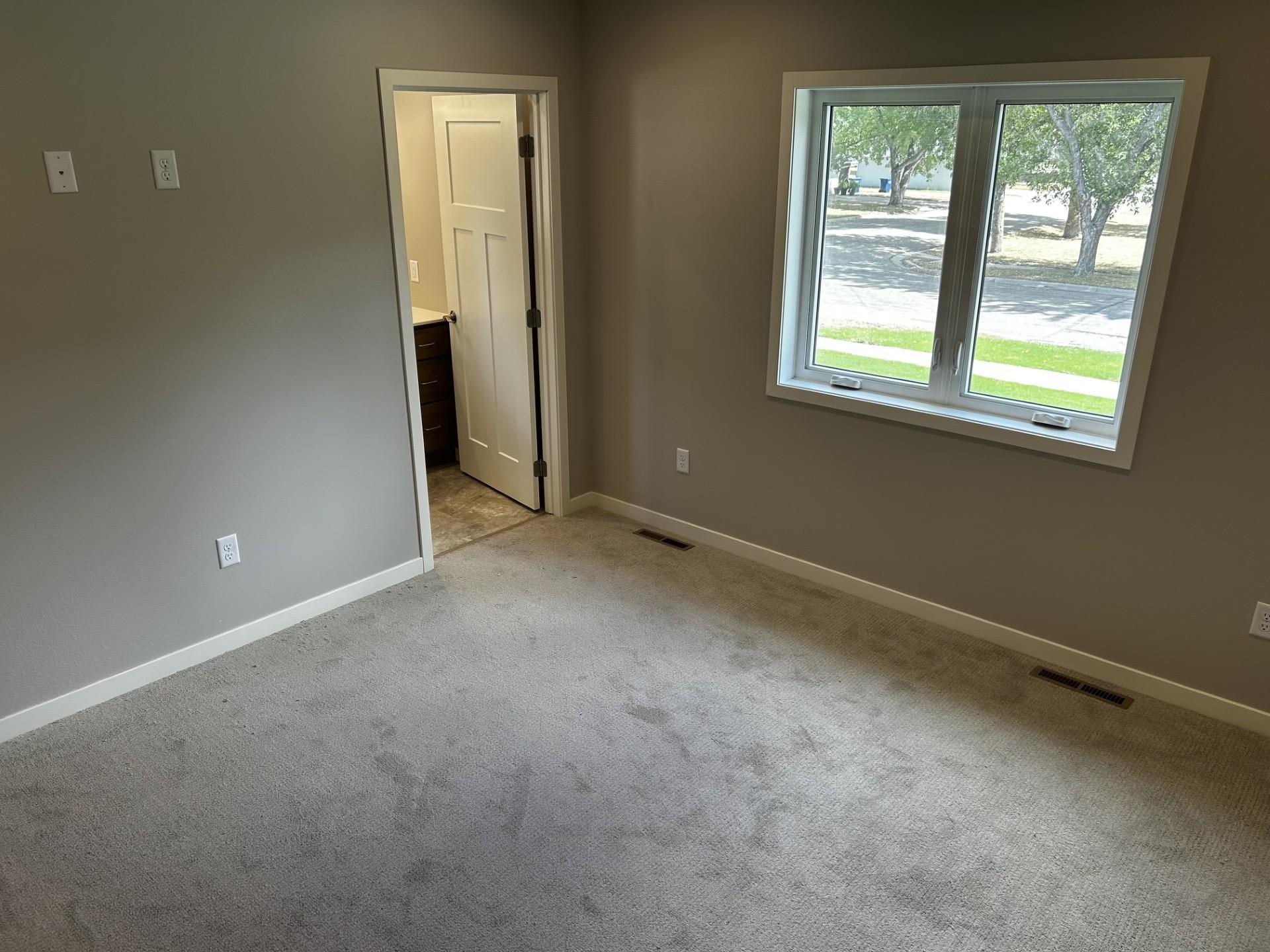 2026 single family home for sale at 902 Forest Street in Lisbon, ND — 3 bed, 2 bath (photo 5 of 10)