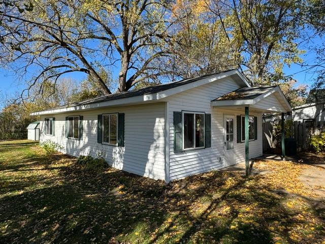 2001 single family home for sale at 201 SW Thompson Street in Verndale, MN — 3 bed, 1 bath (photo 2 of 30)