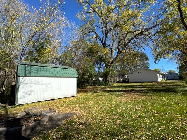 2001 single family home for sale at 201 SW Thompson Street in Verndale, MN — 3 bed, 1 bath (photo 5 of 30)