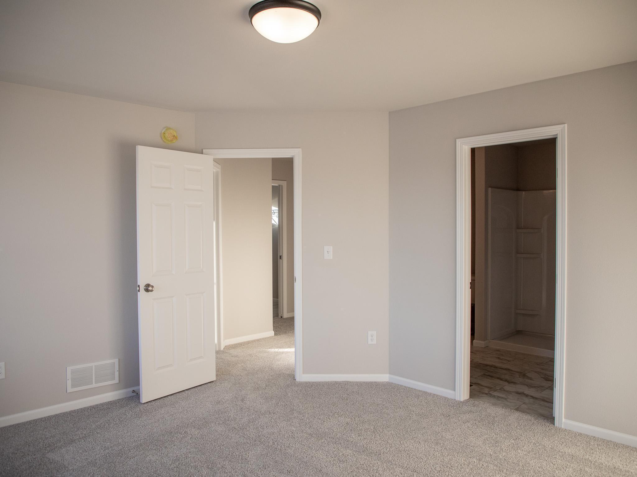2025 single family home for sale at 1187 Rachel Drive W in West Fargo, ND — 3 bed, 3 bath (photo 15 of 30)