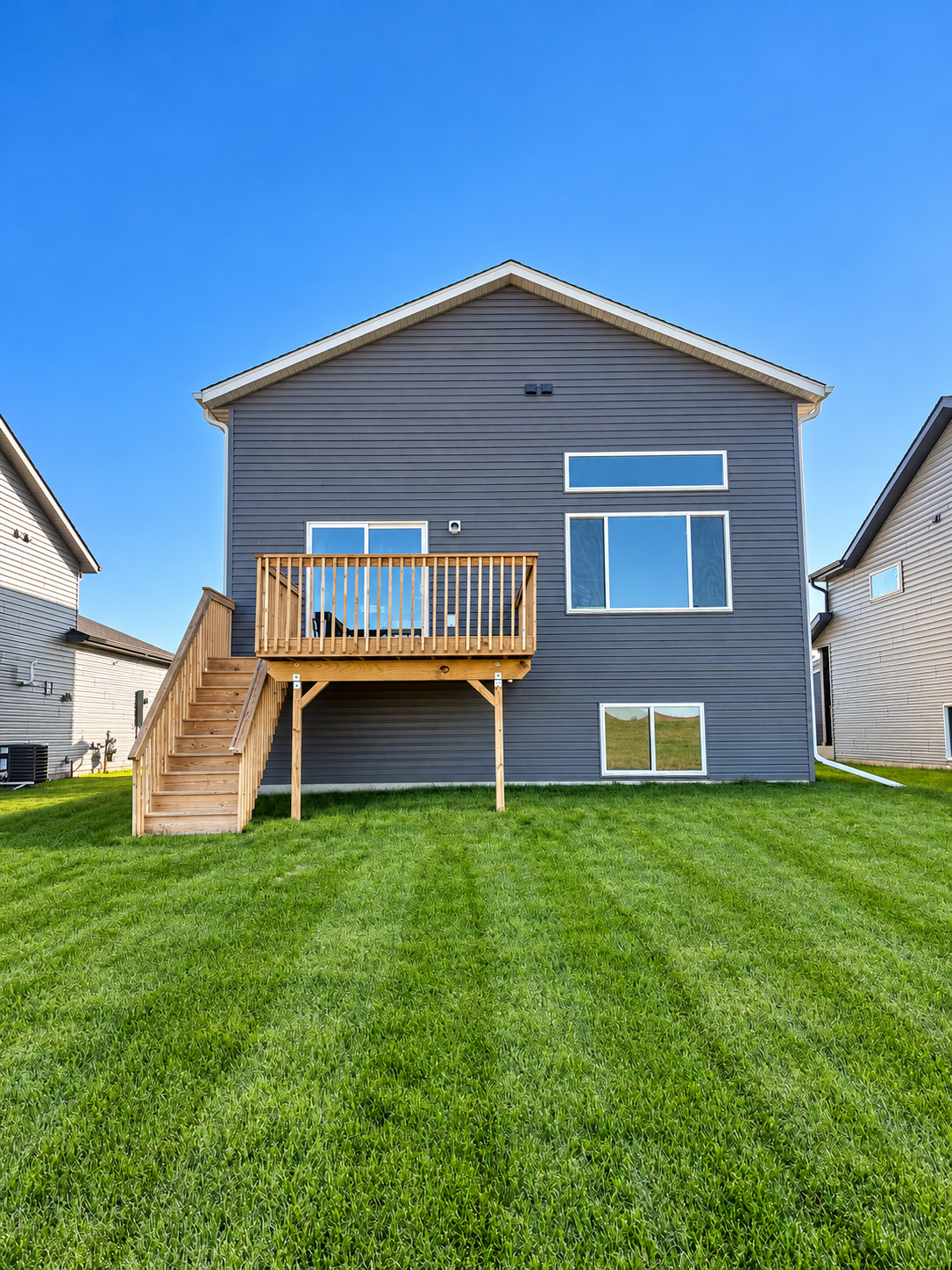 2025 single family home for sale at 1187 Rachel Drive W in West Fargo, ND — 3 bed, 3 bath (photo 26 of 30)