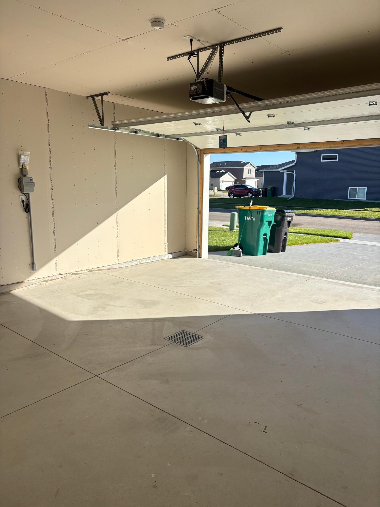 2025 single family home for sale at 1187 Rachel Drive W in West Fargo, ND — 3 bed, 3 bath (photo 27 of 30)