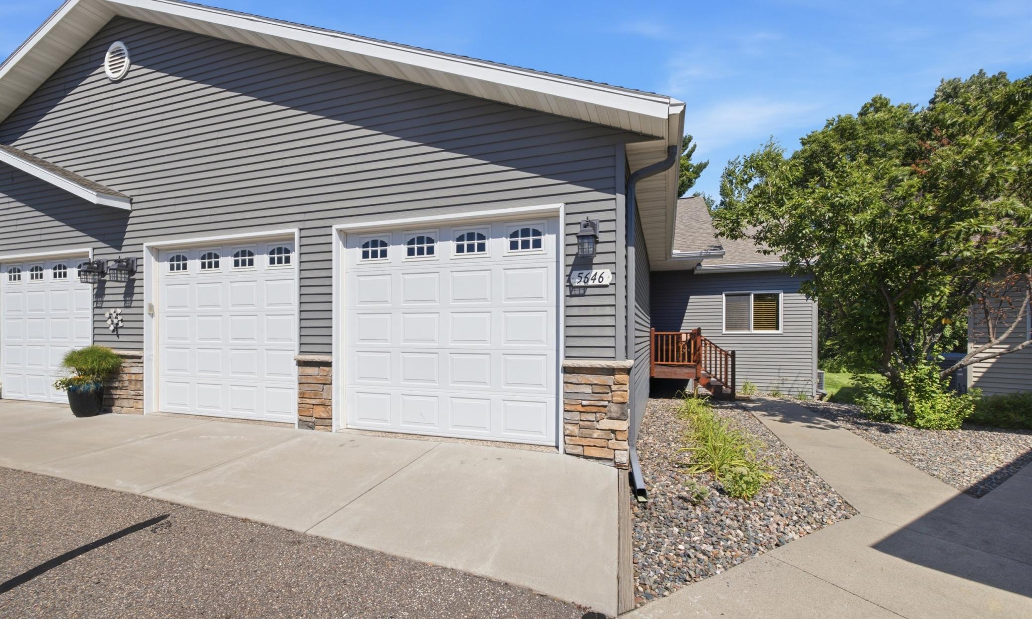 2006 townhouse for sale at 5646 Rush Lake Court in Baxter, MN — 3 bed, 3 bath (photo 2 of 30)