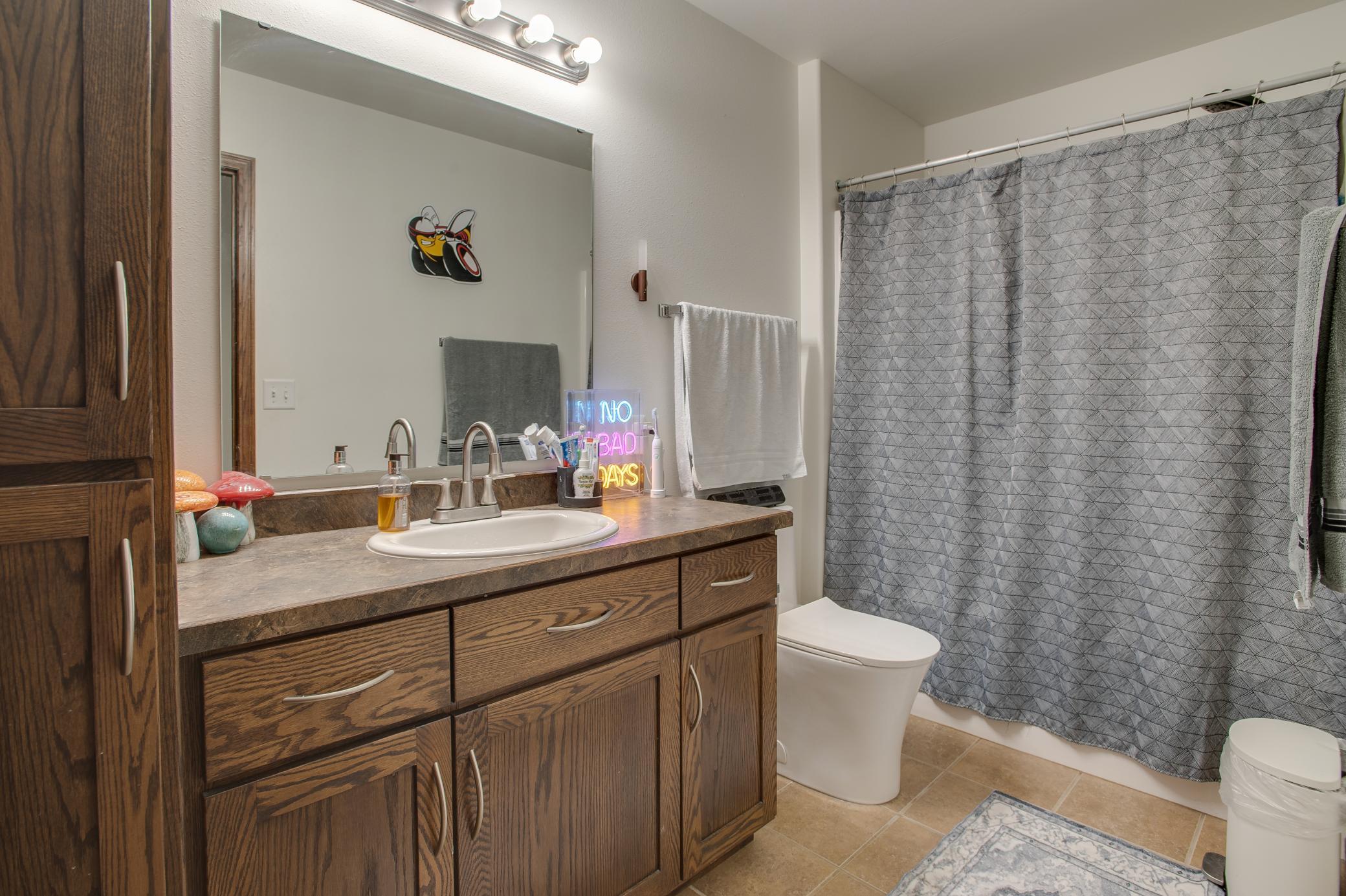 2008 single family home for sale at 4892 51st Avenue S in Fargo, ND — 4 bed, 2 bath (photo 41 of 43)