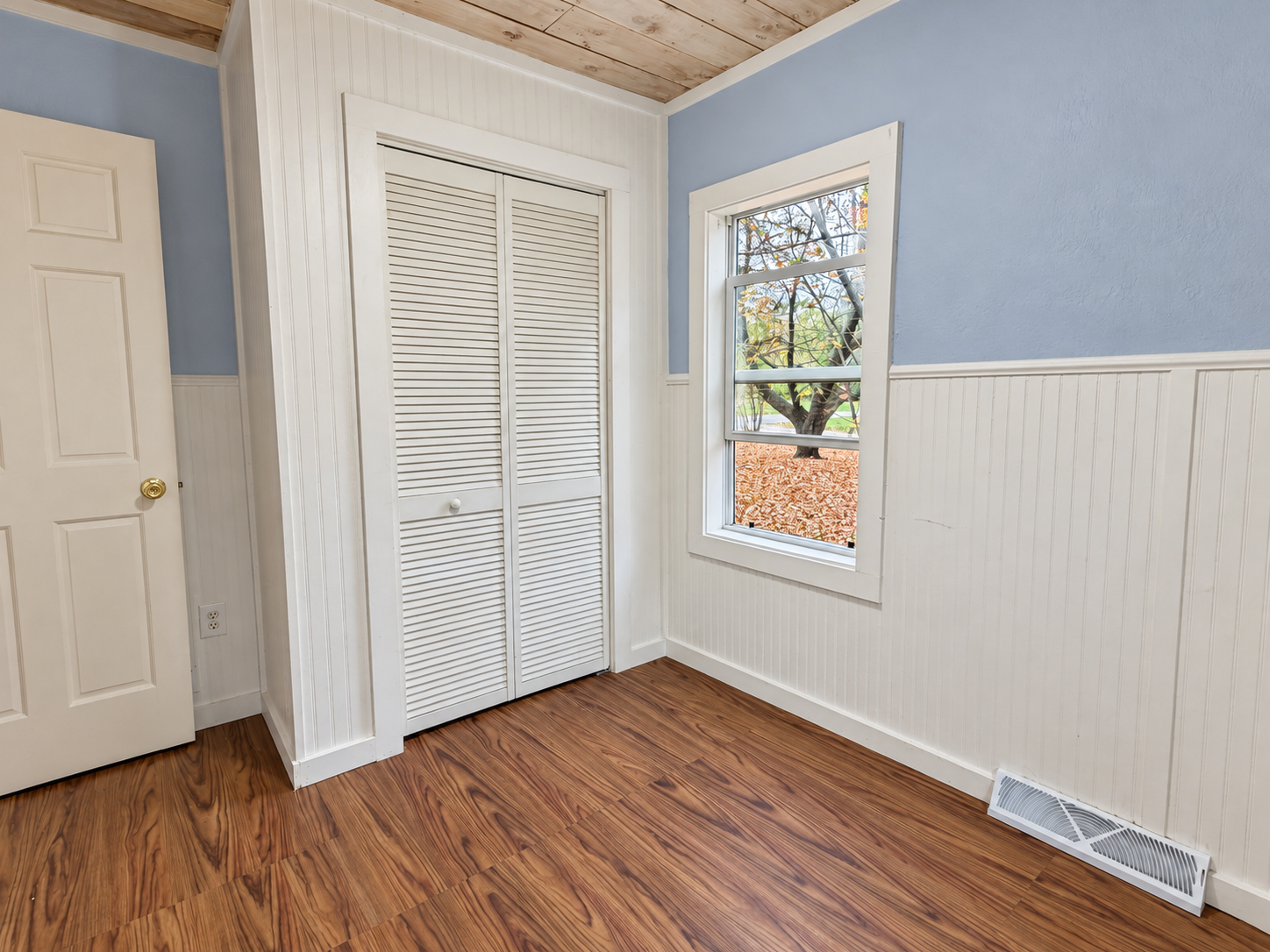 1937 single family home for sale at 224 6th Street NE in Crosby, MN — 2 bed, 1 bath (photo 18 of 27)