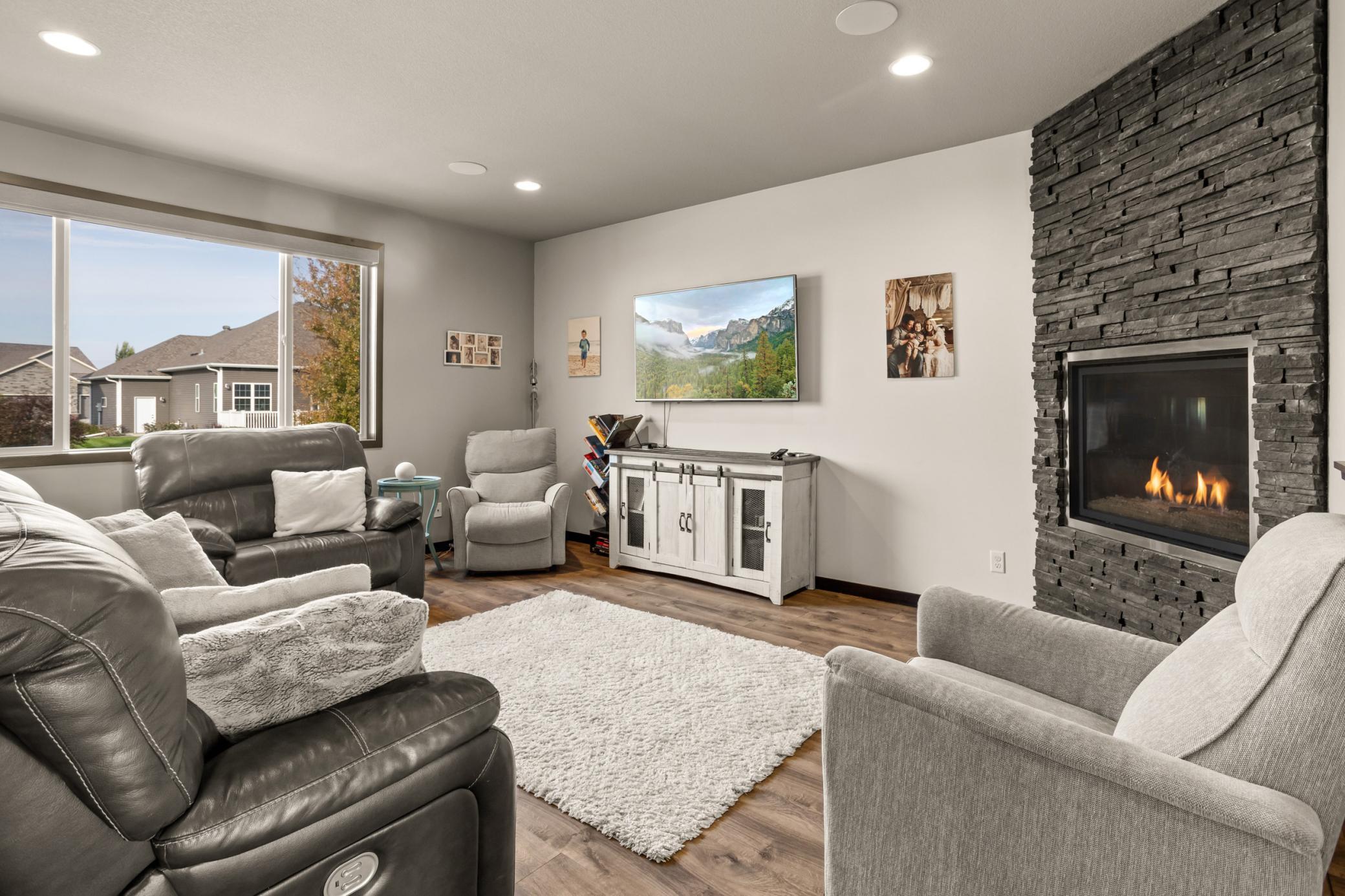 2015 single family home for sale at 3652 Bell Boulevard E in West Fargo, ND — 5 bed, 4 bath (photo 14 of 61)