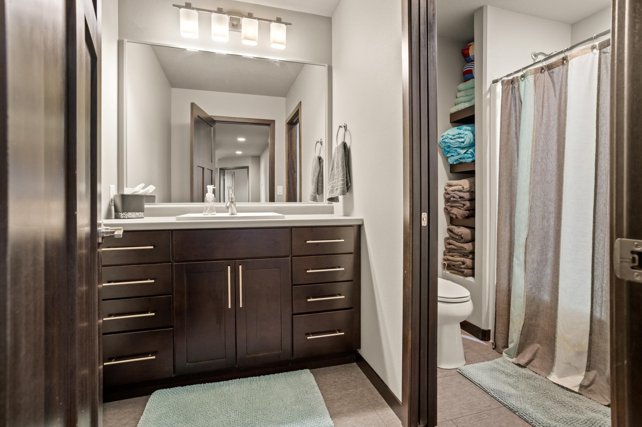 2015 single family home for sale at 3652 Bell Boulevard E in West Fargo, ND — 5 bed, 4 bath (photo 44 of 61)