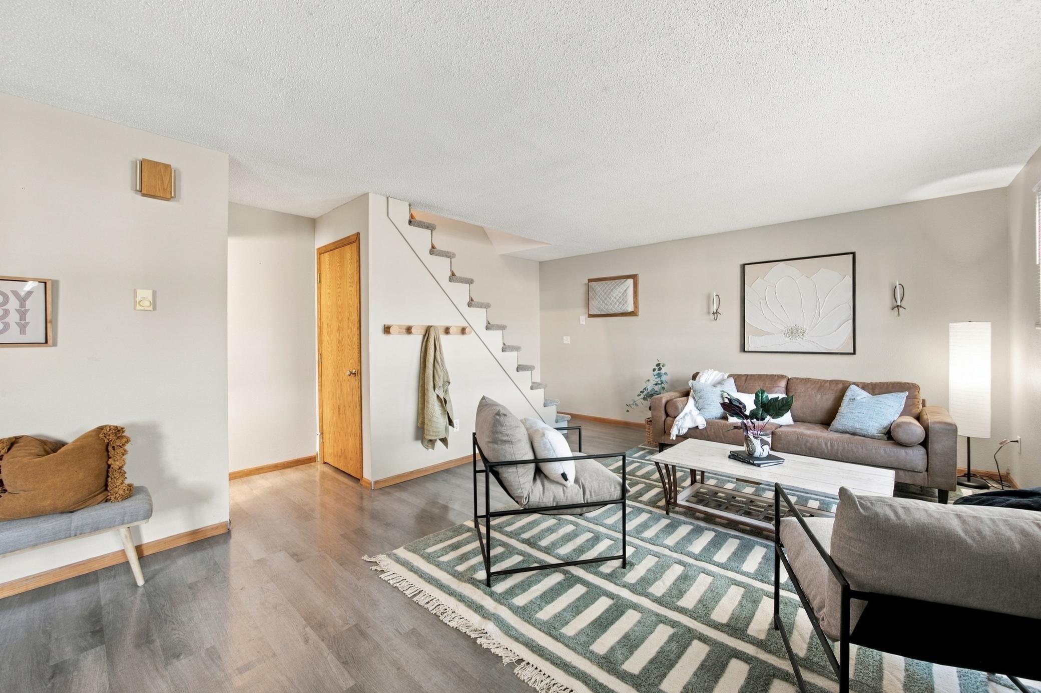 1975 home for sale at 974 5th Avenue W, Unit C in West Fargo, ND — 3 bed, 2 bath (photo 3 of 25)